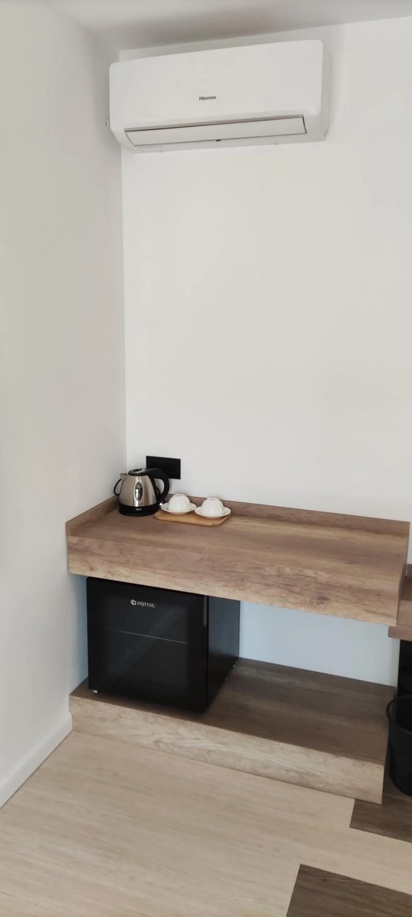 Coffee/tea facilities in Garden Lounge Hotel