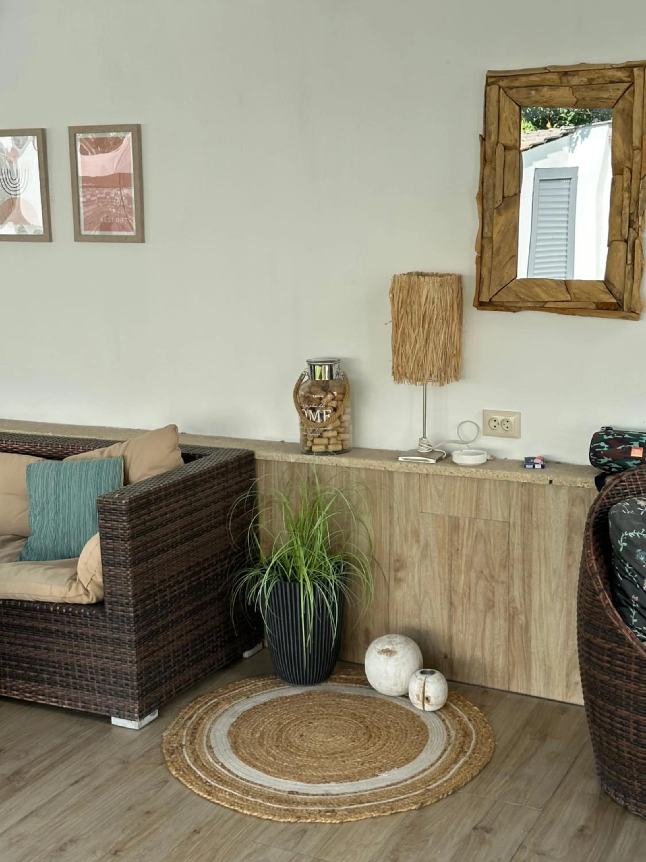 Seating area in Garden Lounge Hotel