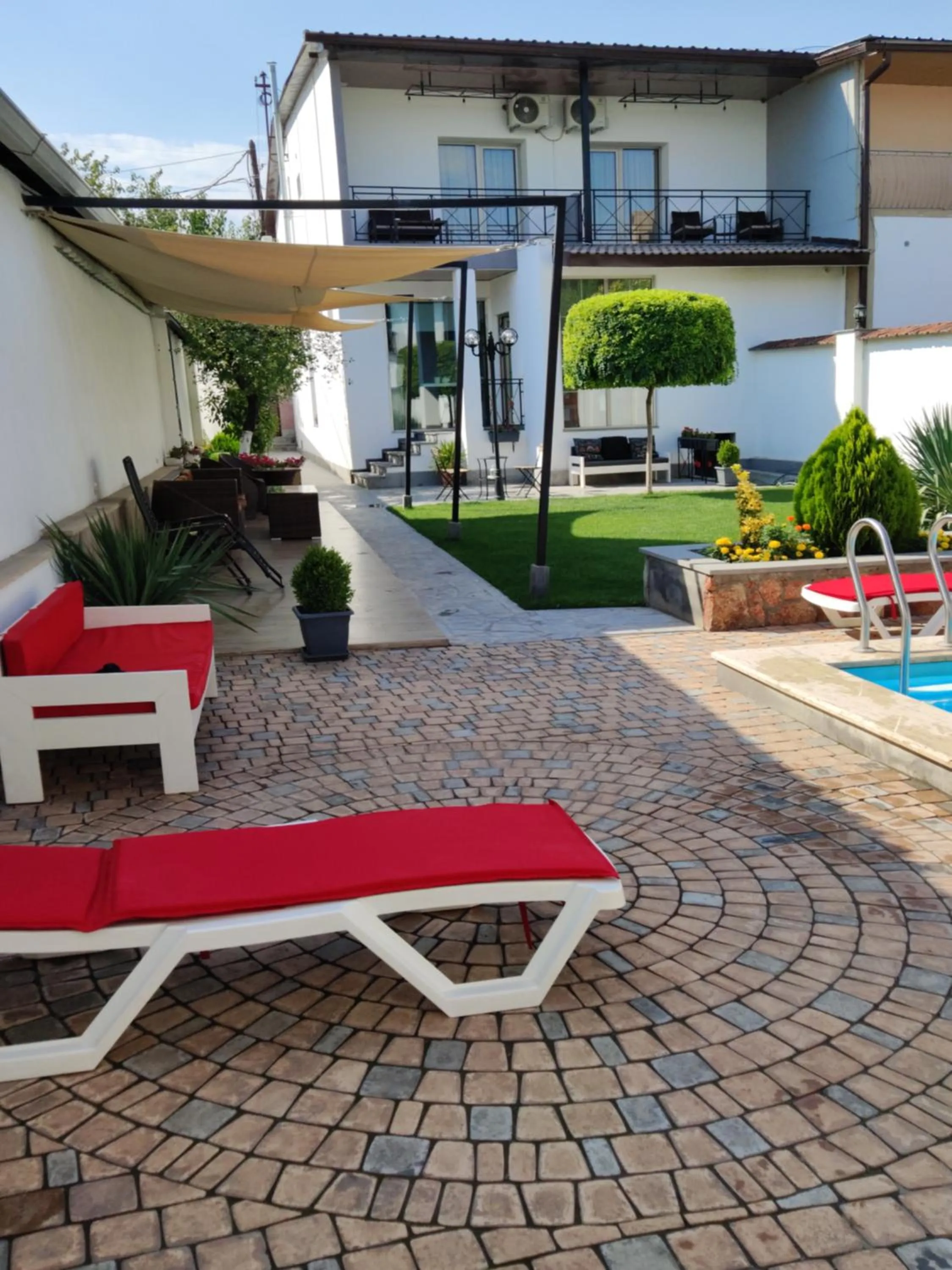 Property building in Garden Lounge Hotel