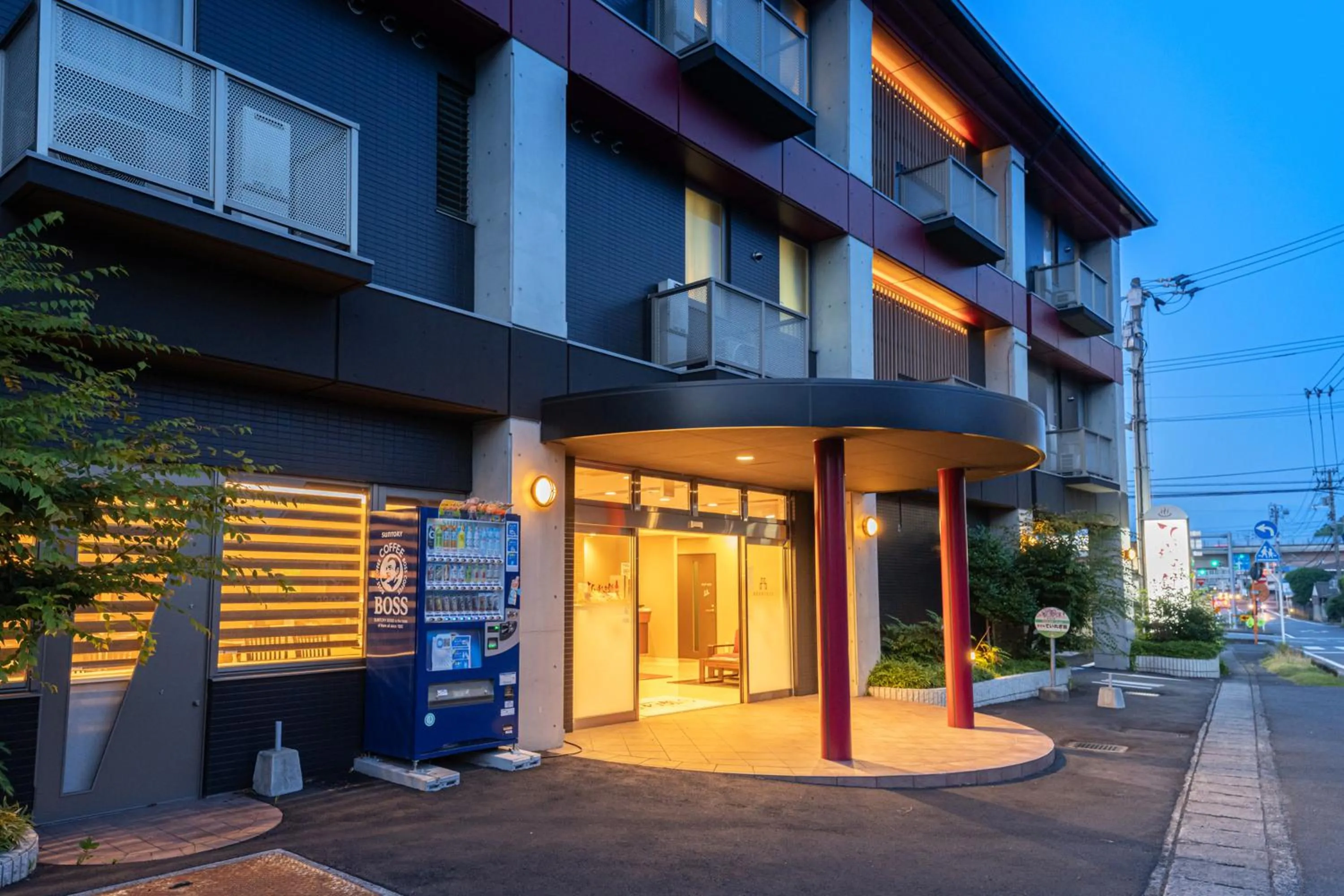 Facade/entrance in Hotel Teiregikan
