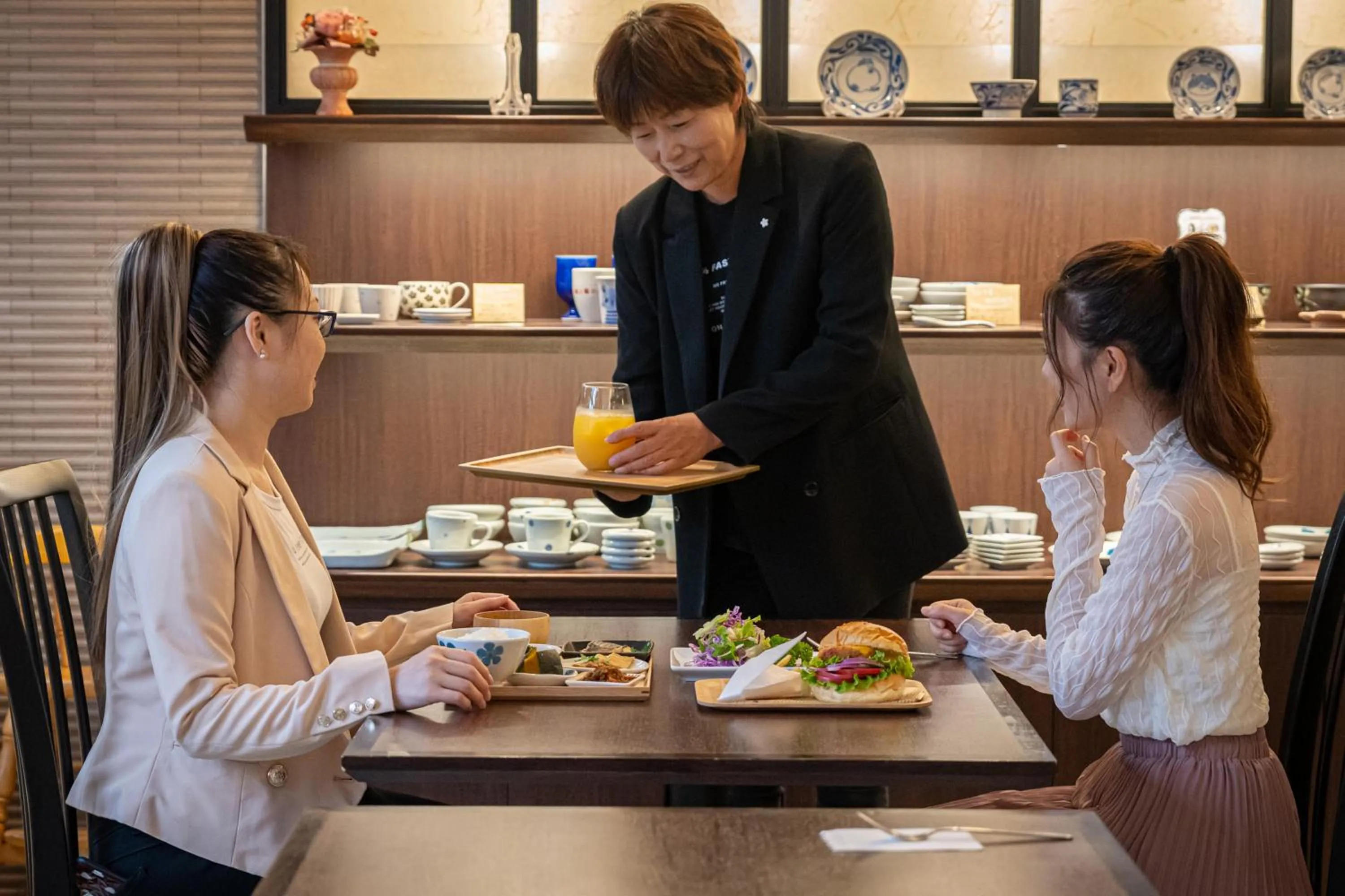 Staff in Hotel Teiregikan