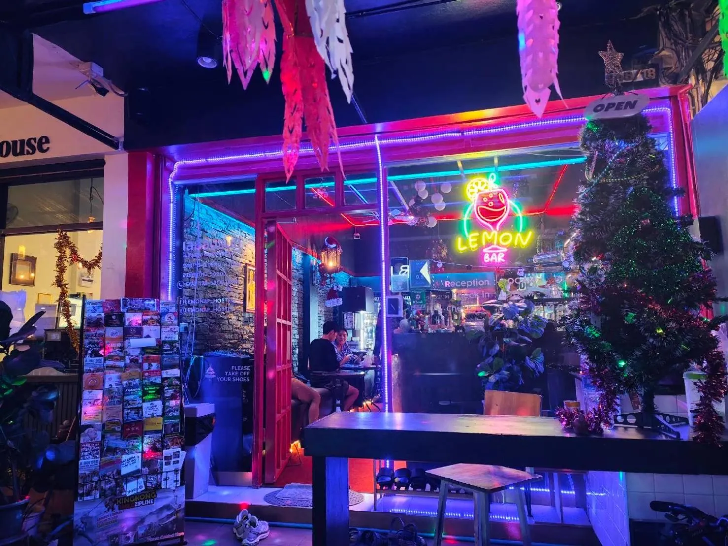 Lounge or bar in Lemonap Hostel