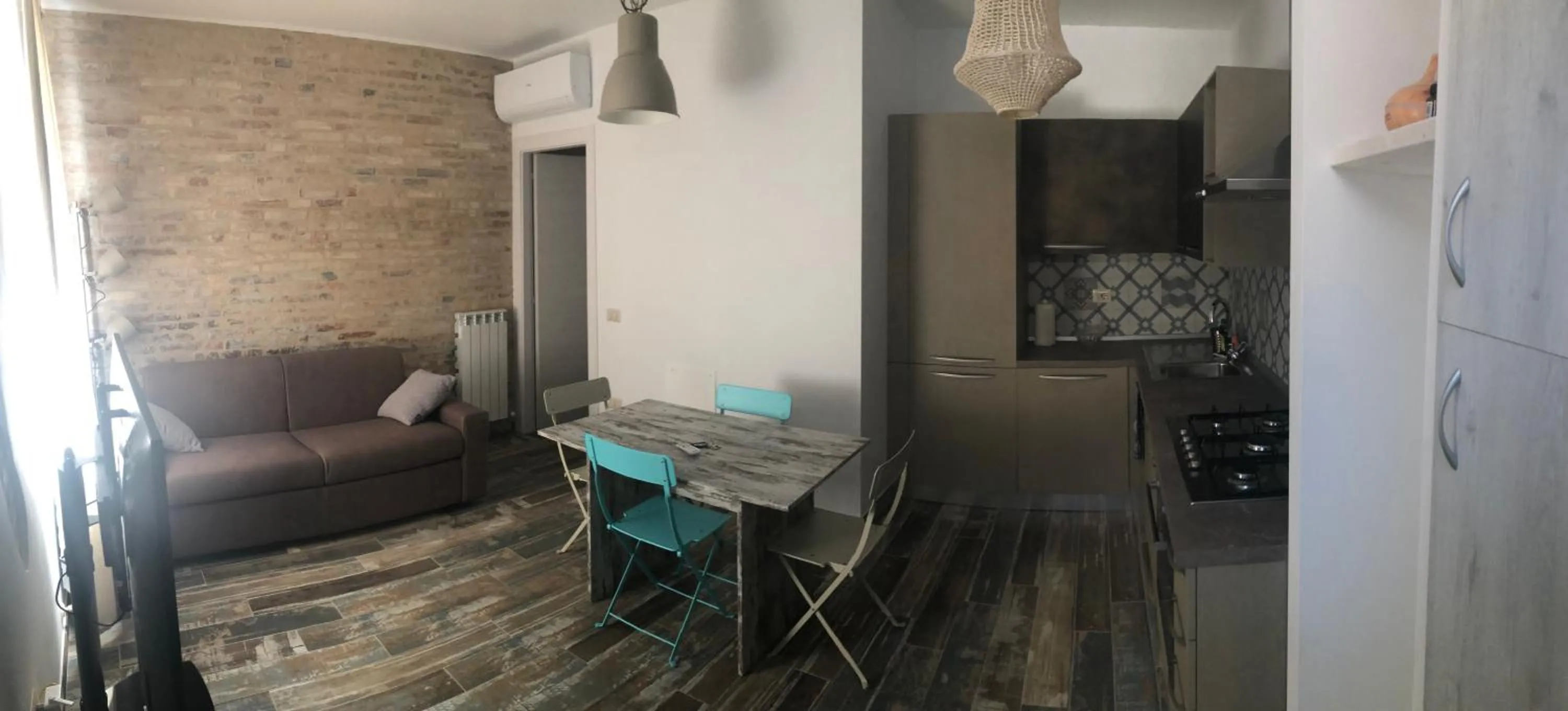 Living room, Bed in B&B LOFT EDEL BEACH