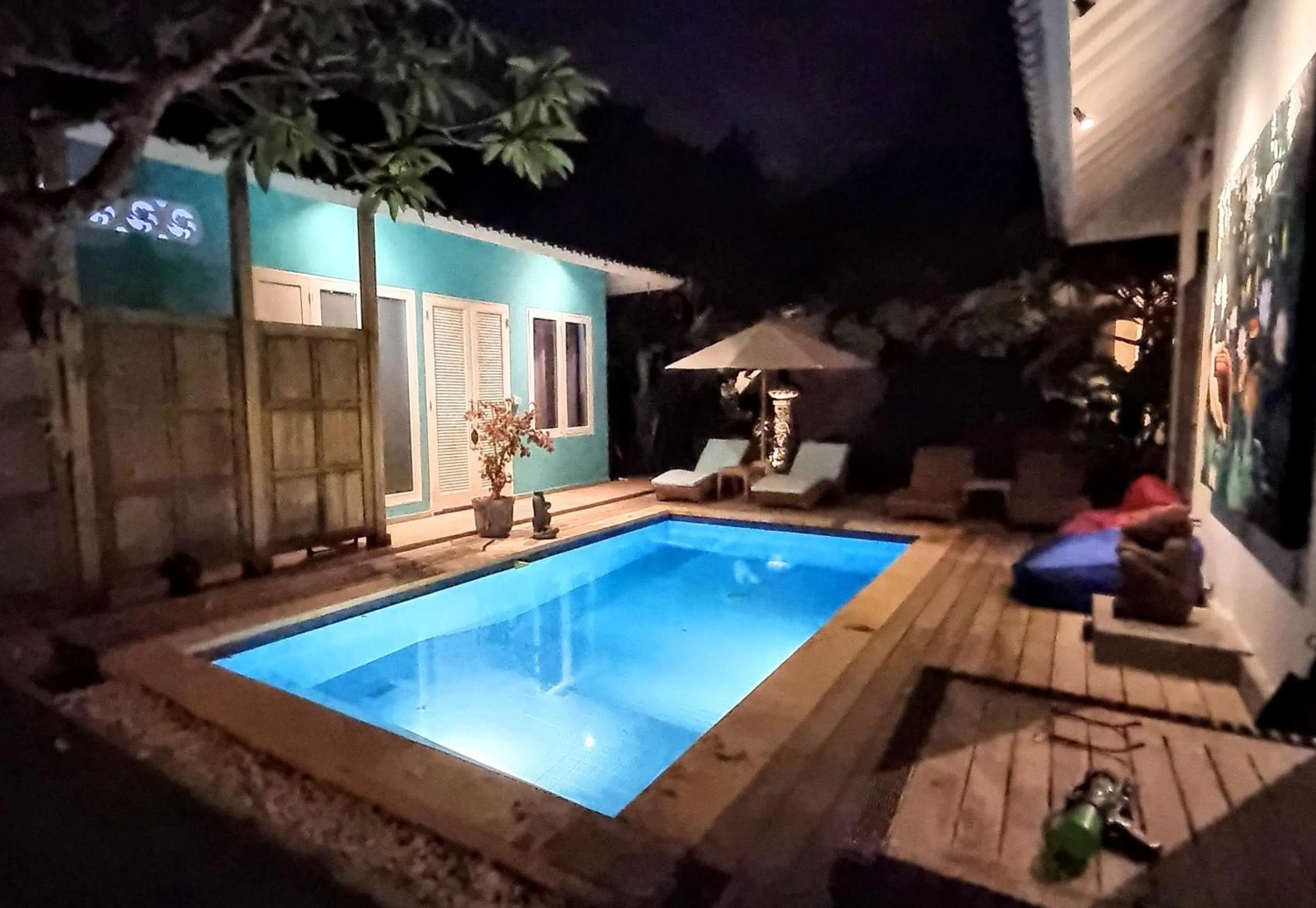 Swimming pool in Starling villas