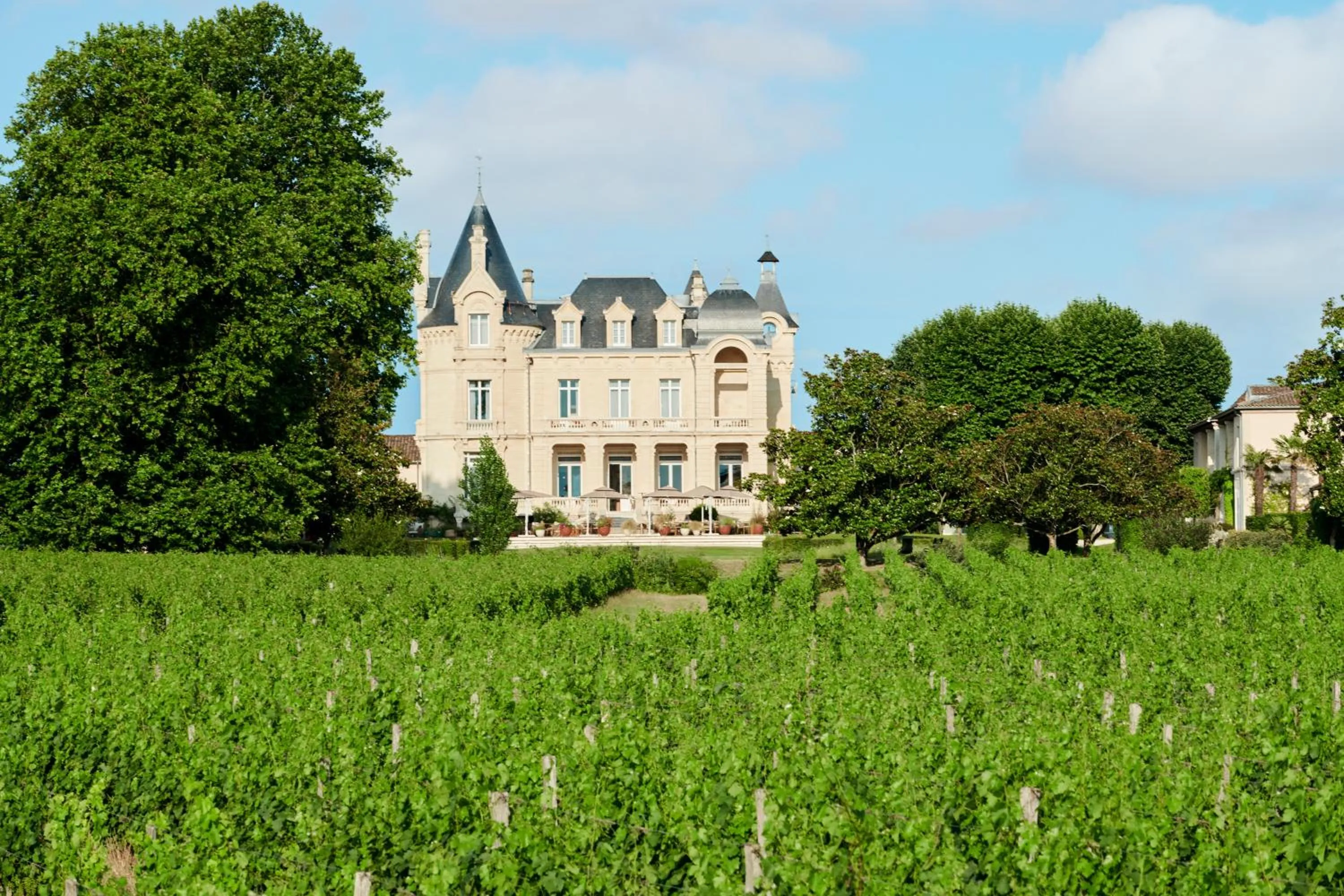 Property building in Château Hôtel Grand Barrail