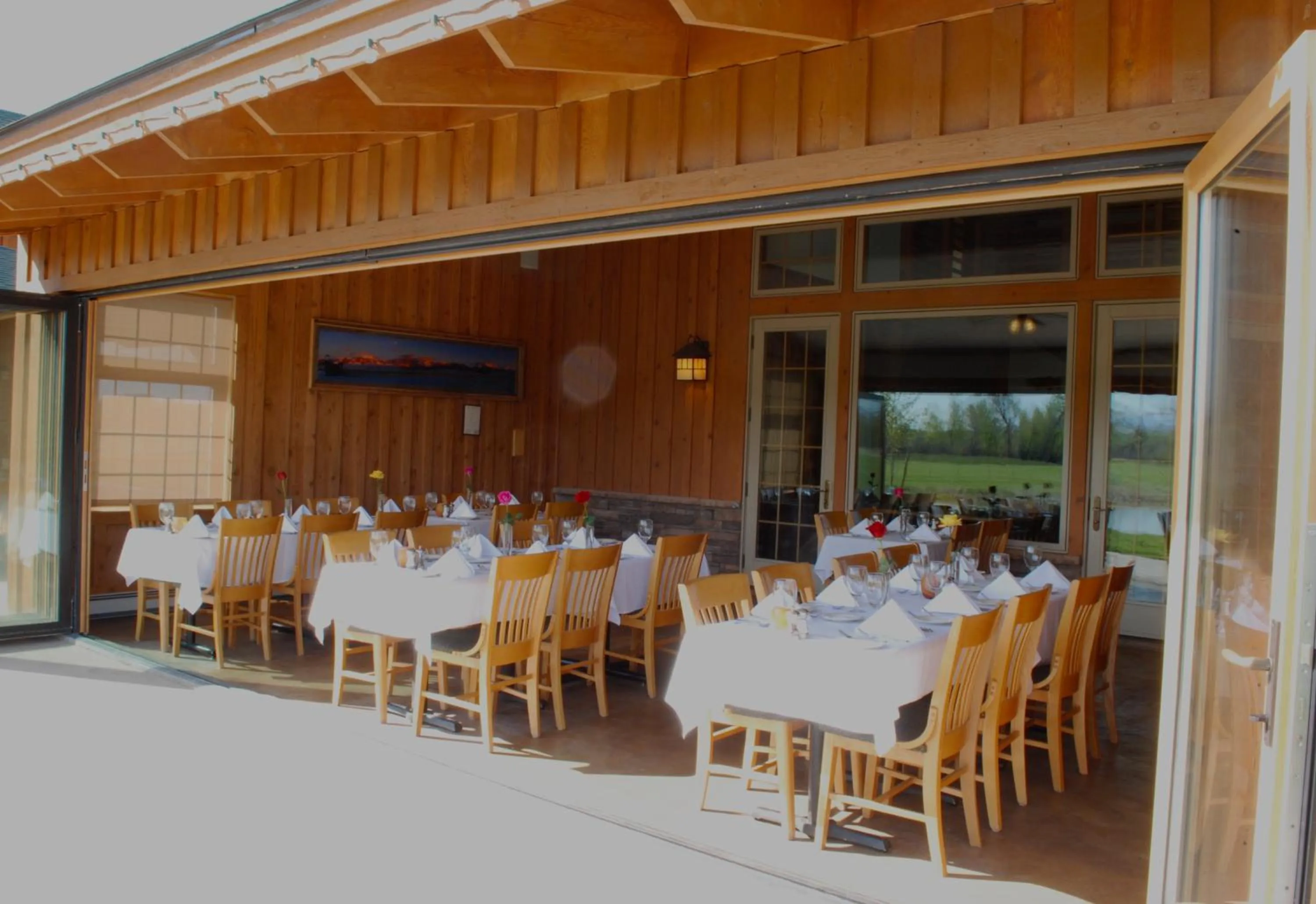 Restaurant/places to eat in Gallatin River Lodge