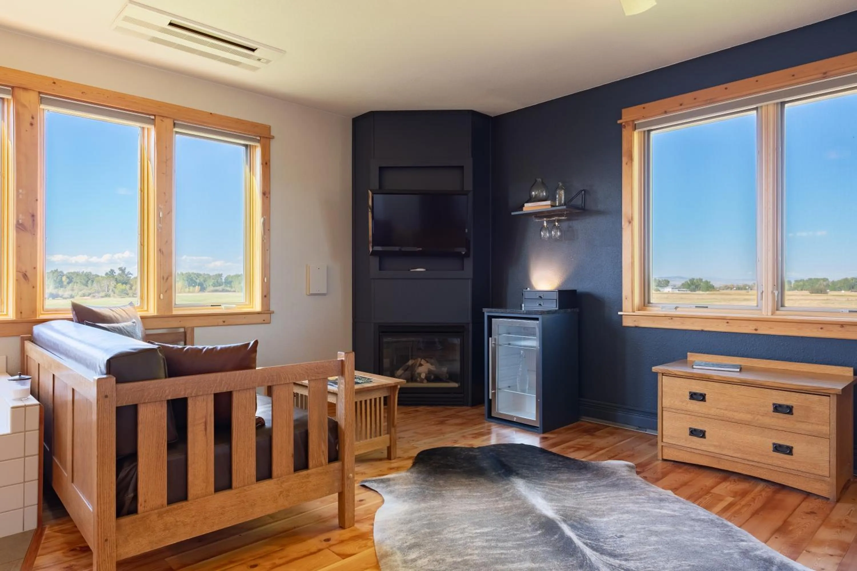 Bed in Gallatin River Lodge