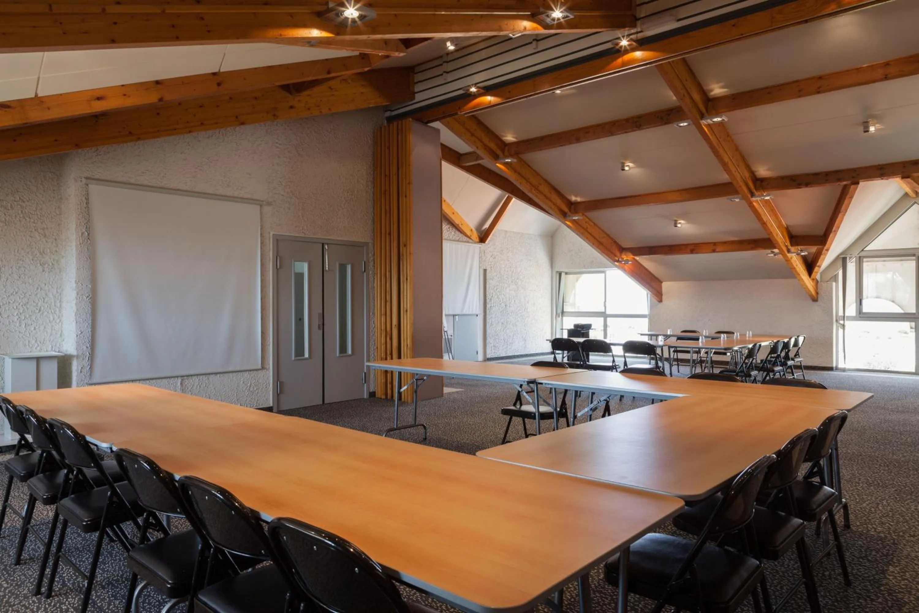 Business facilities in Hôtel Le Nautic