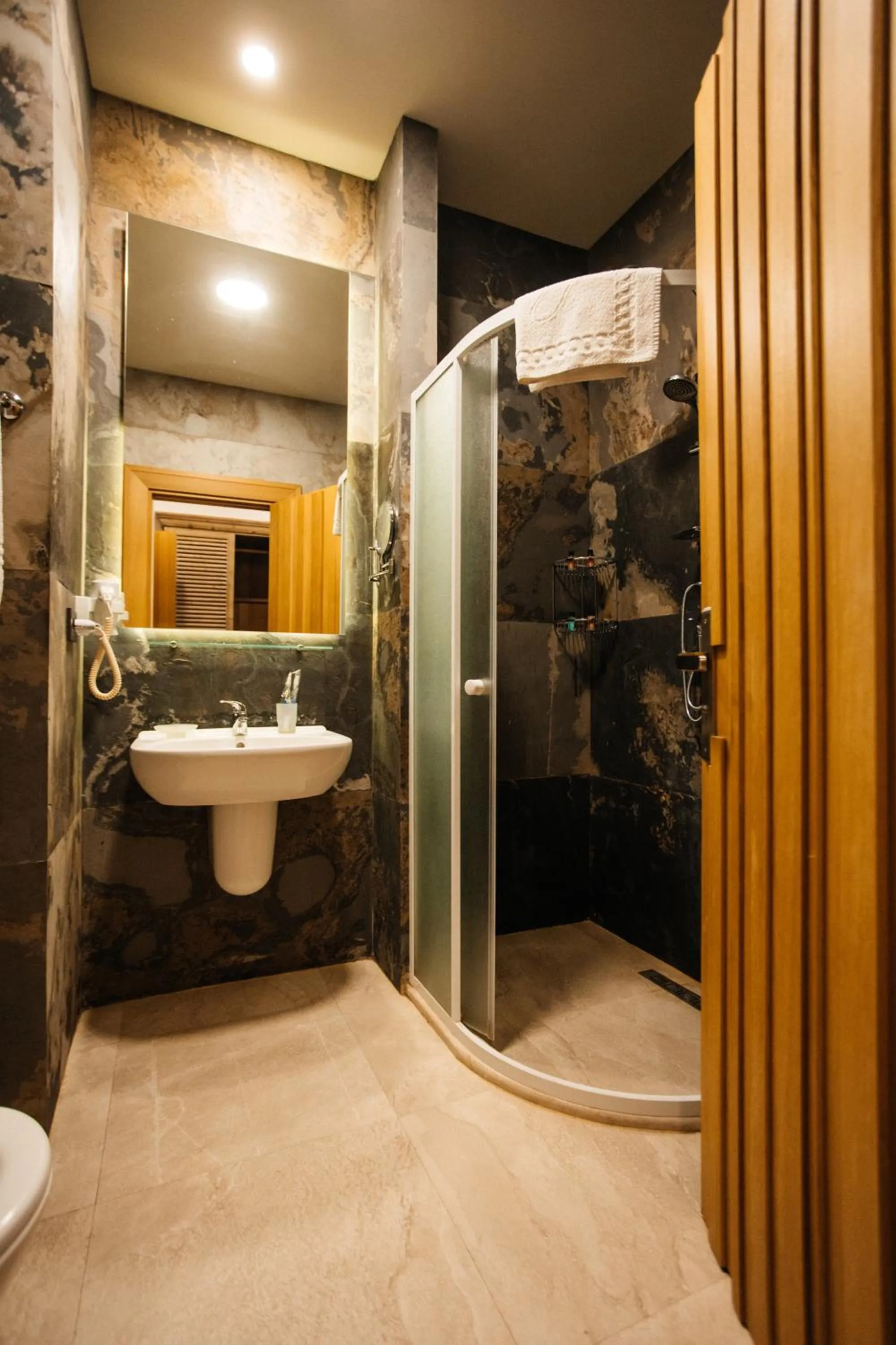 Bathroom in Shirvanshah Hotel