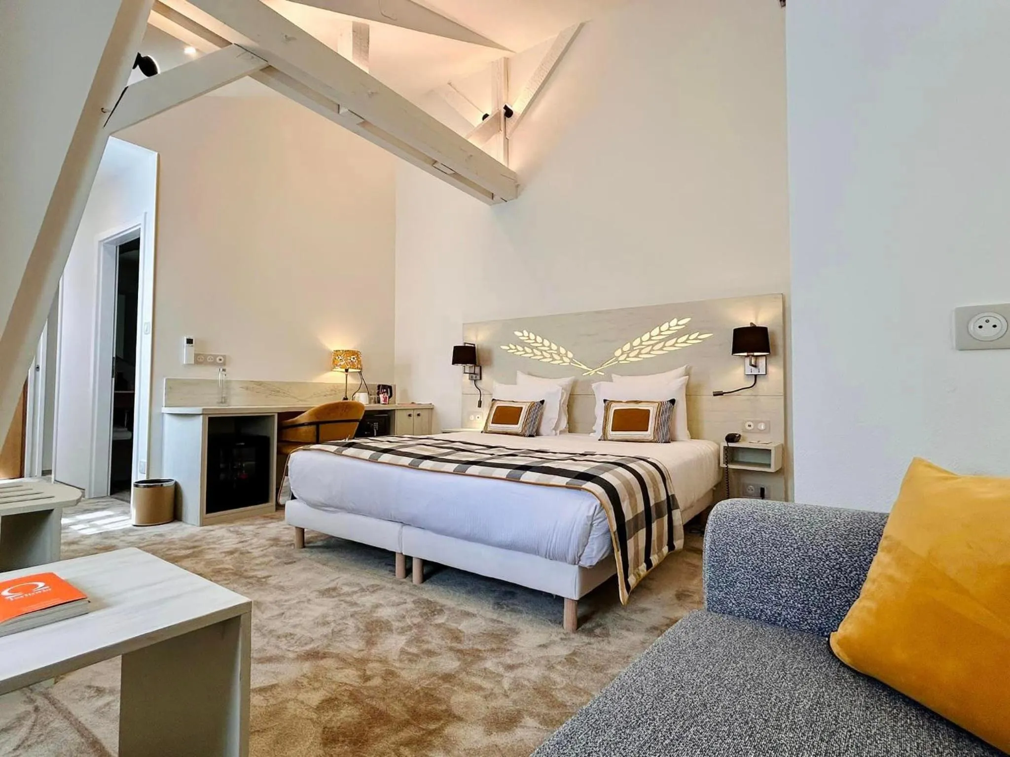 Bed in Hotel Beaucour