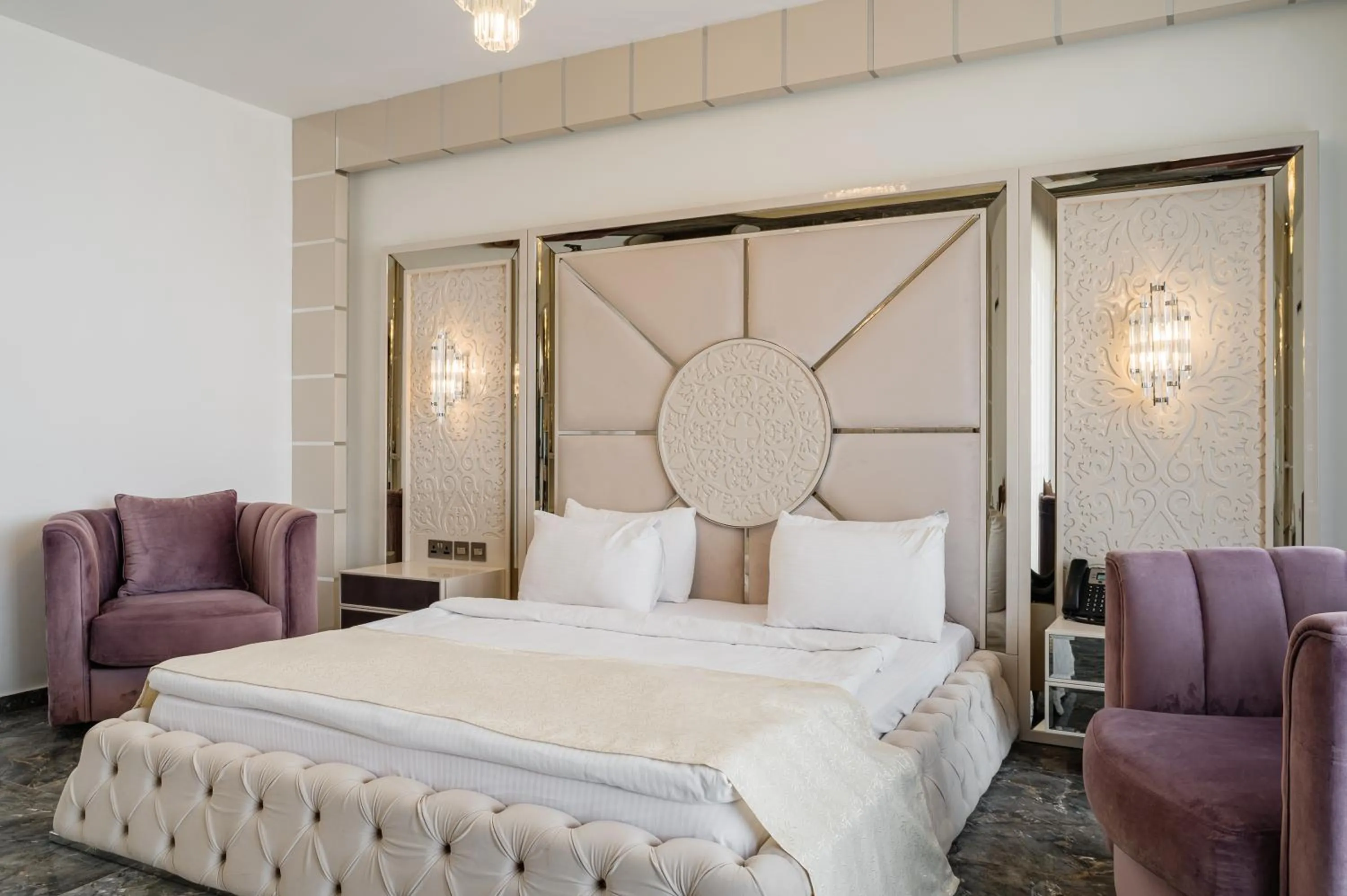 Photo of the whole room, Bed in Royal Palace Hotel