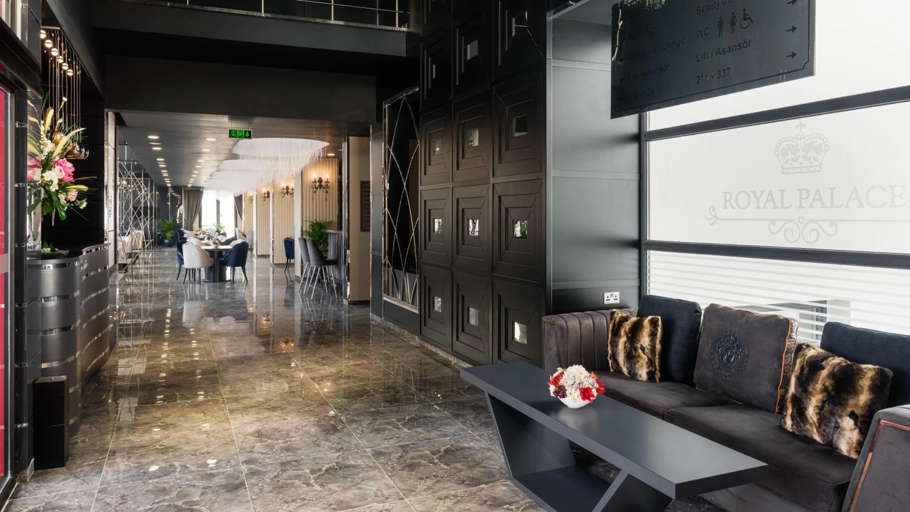 Lobby or reception in Royal Palace Hotel