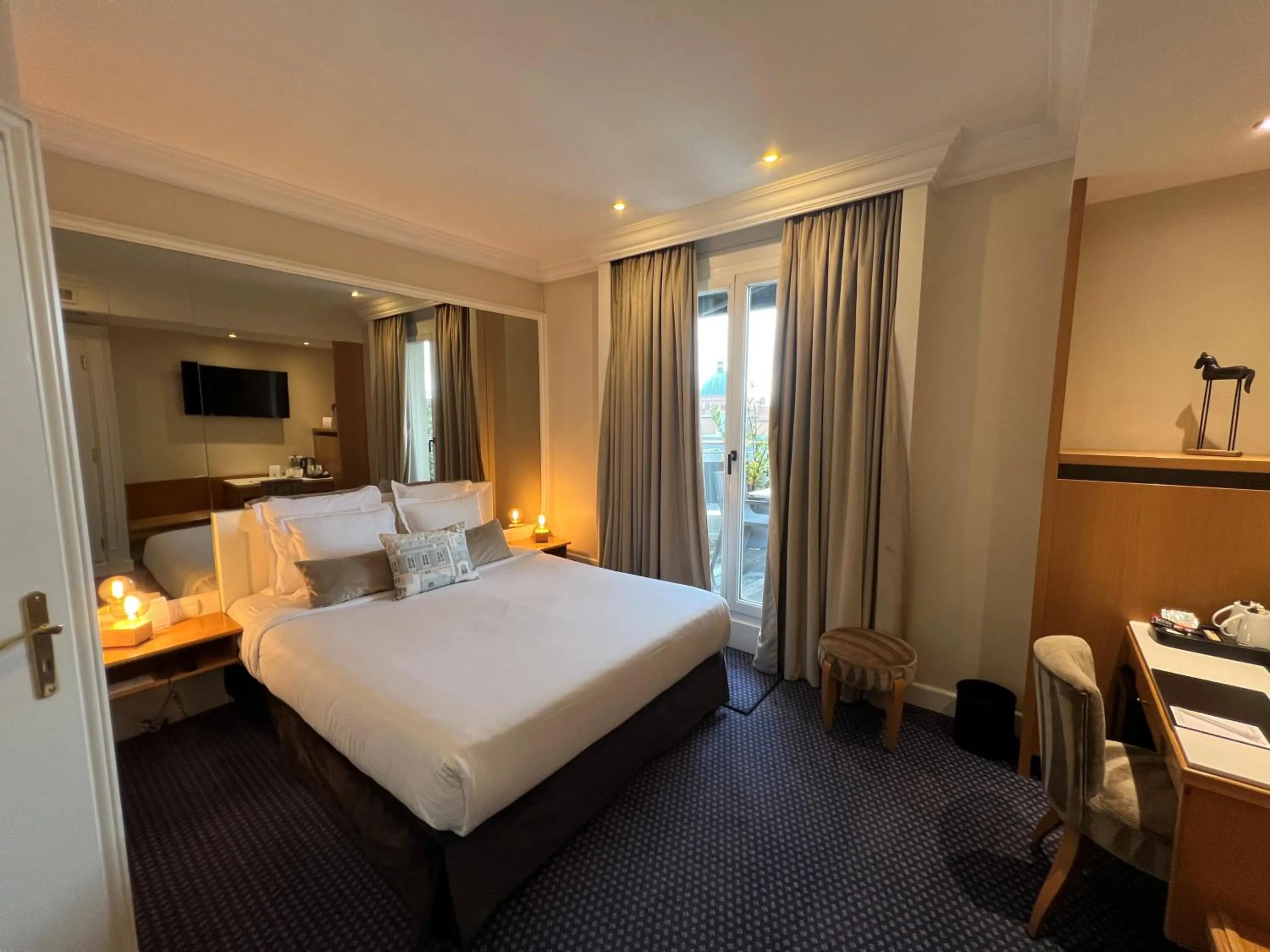 Bed in Maison LUTETIA R