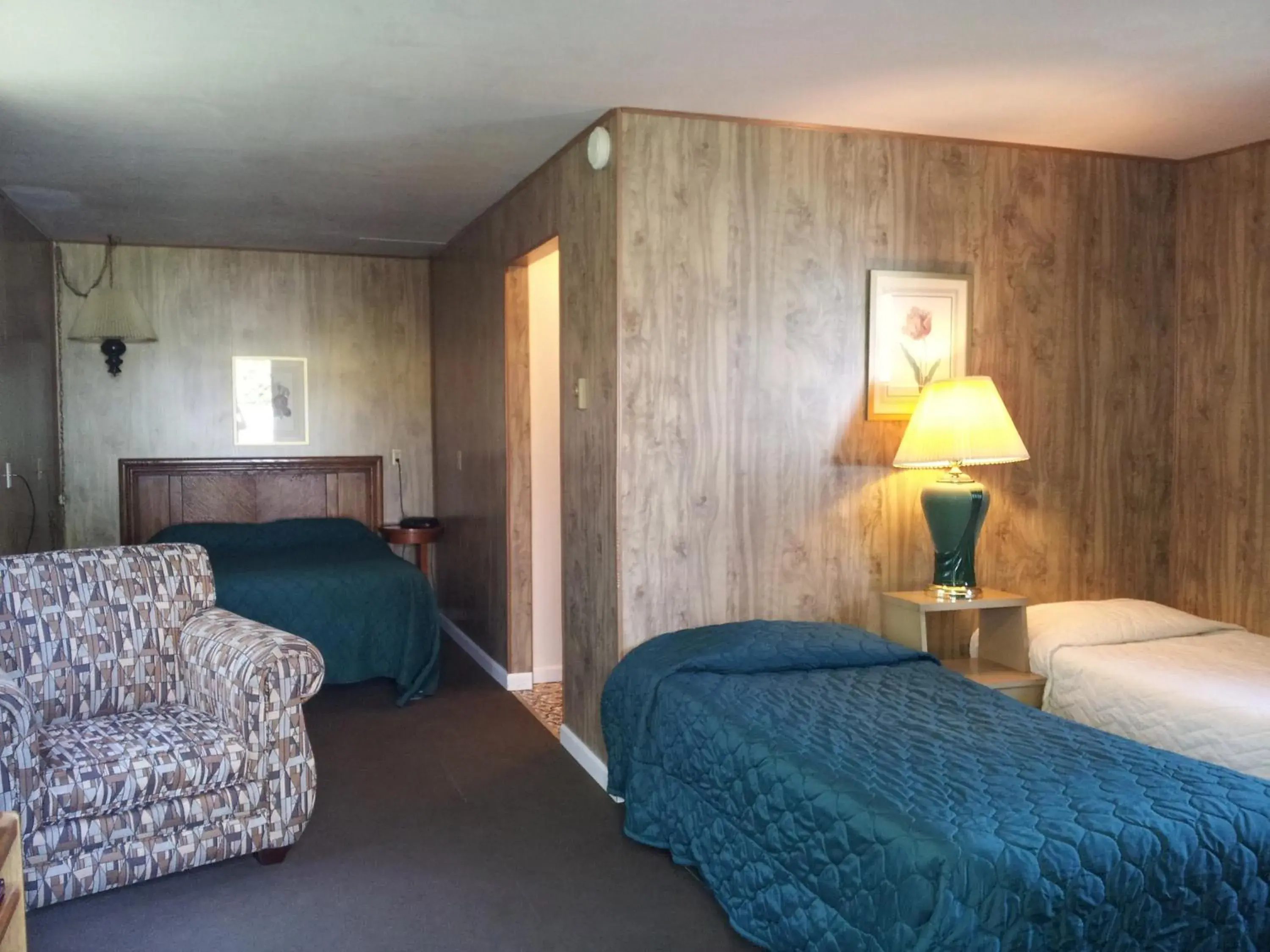 Deluxe Studio in Ocean Avenue Inn Deluxe Studio in Ocean Avenue Inn