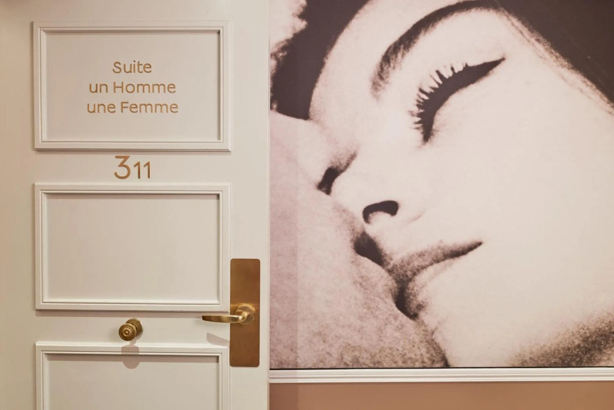 Bedroom in Hôtel Barrière Le Normandy