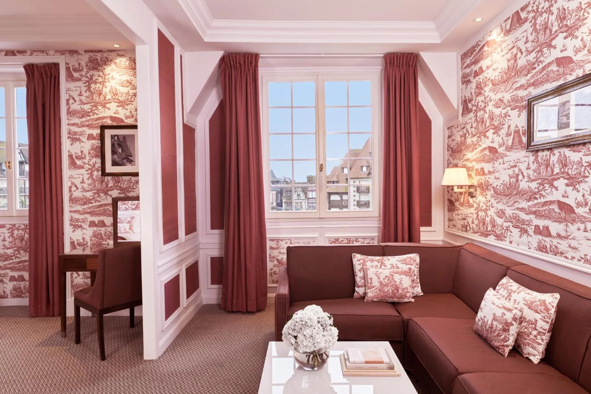 Bedroom in Hôtel Barrière Le Normandy