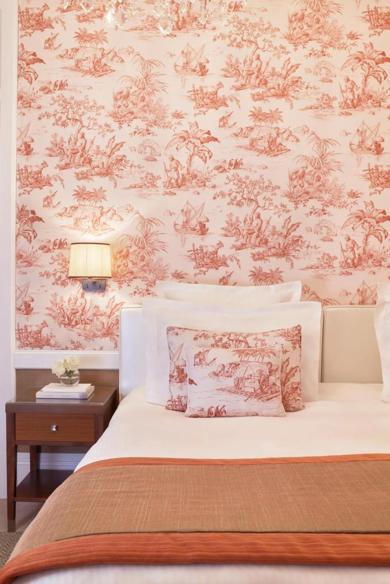 Bedroom, Bed in Hôtel Barrière Le Normandy