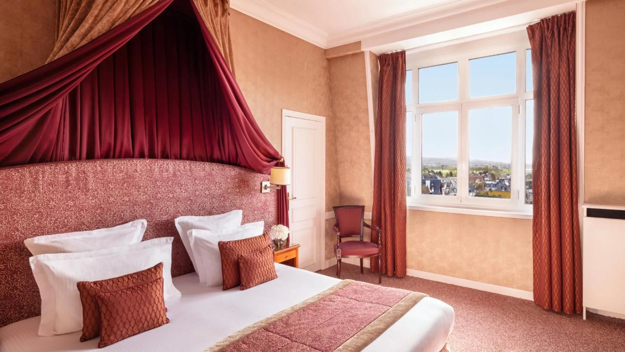 Photo of the whole room, Bed in Hôtel Barrière Le Royal Deauville