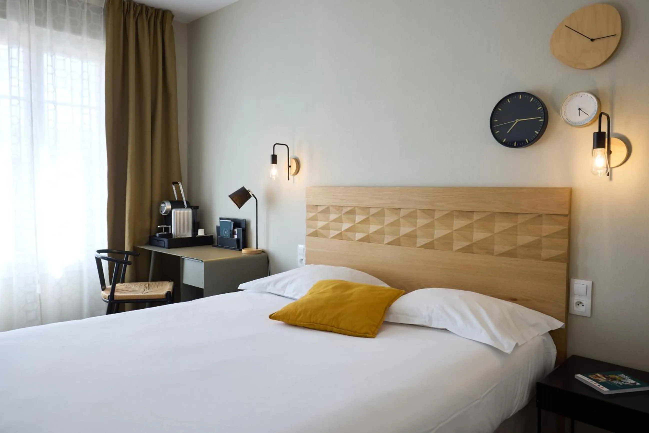 Coffee/tea facilities, Bed in Logis Hôtel Marguerite