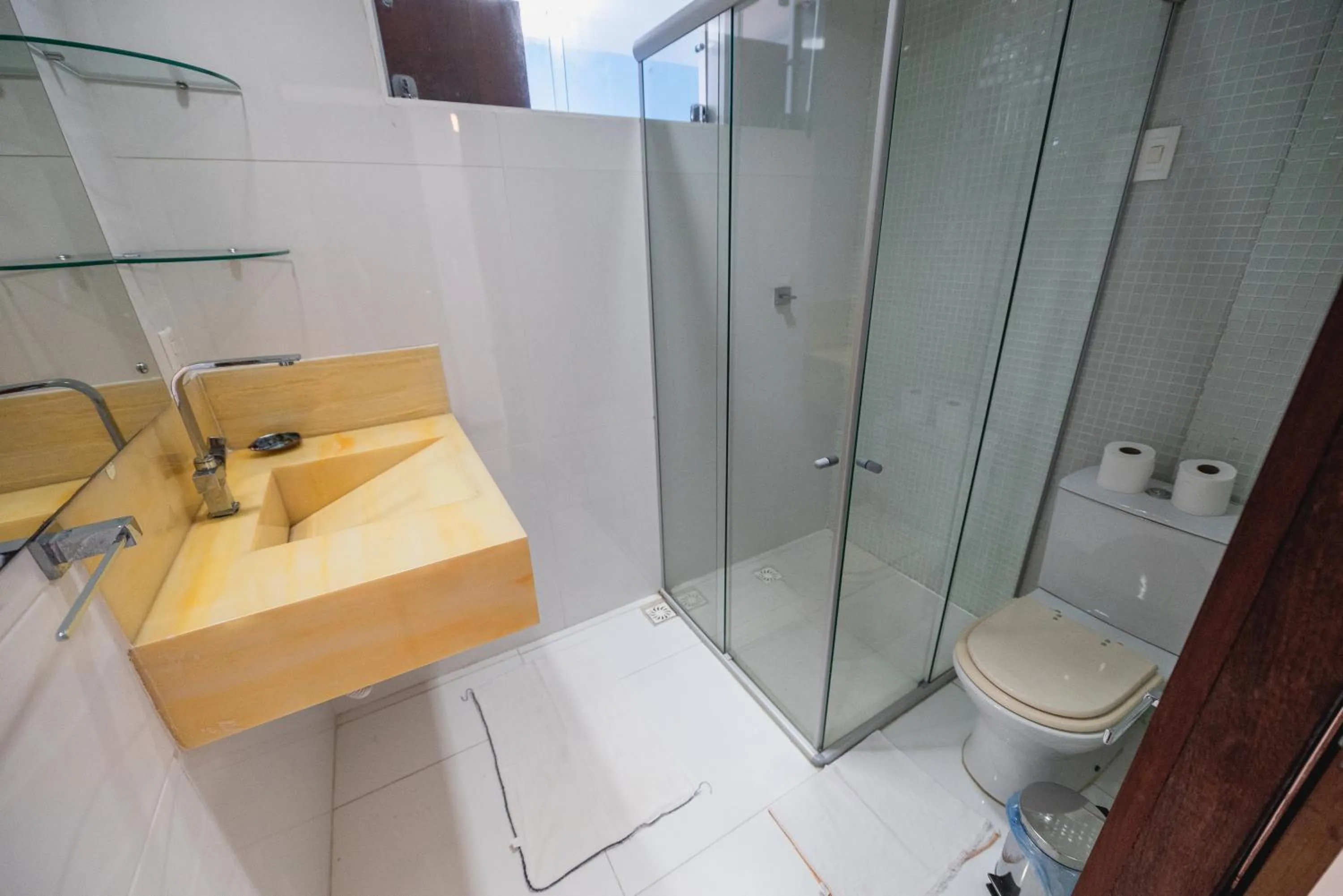 Shower in Cobertura exclusiva em ponta negra com vista para o mar