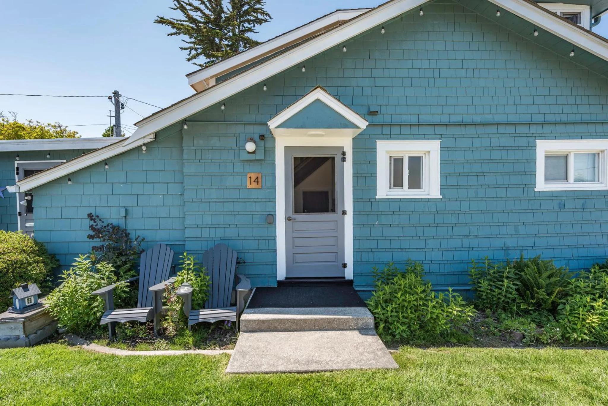 Property building in Juan de Fuca Waterfront Hotel & Cottages