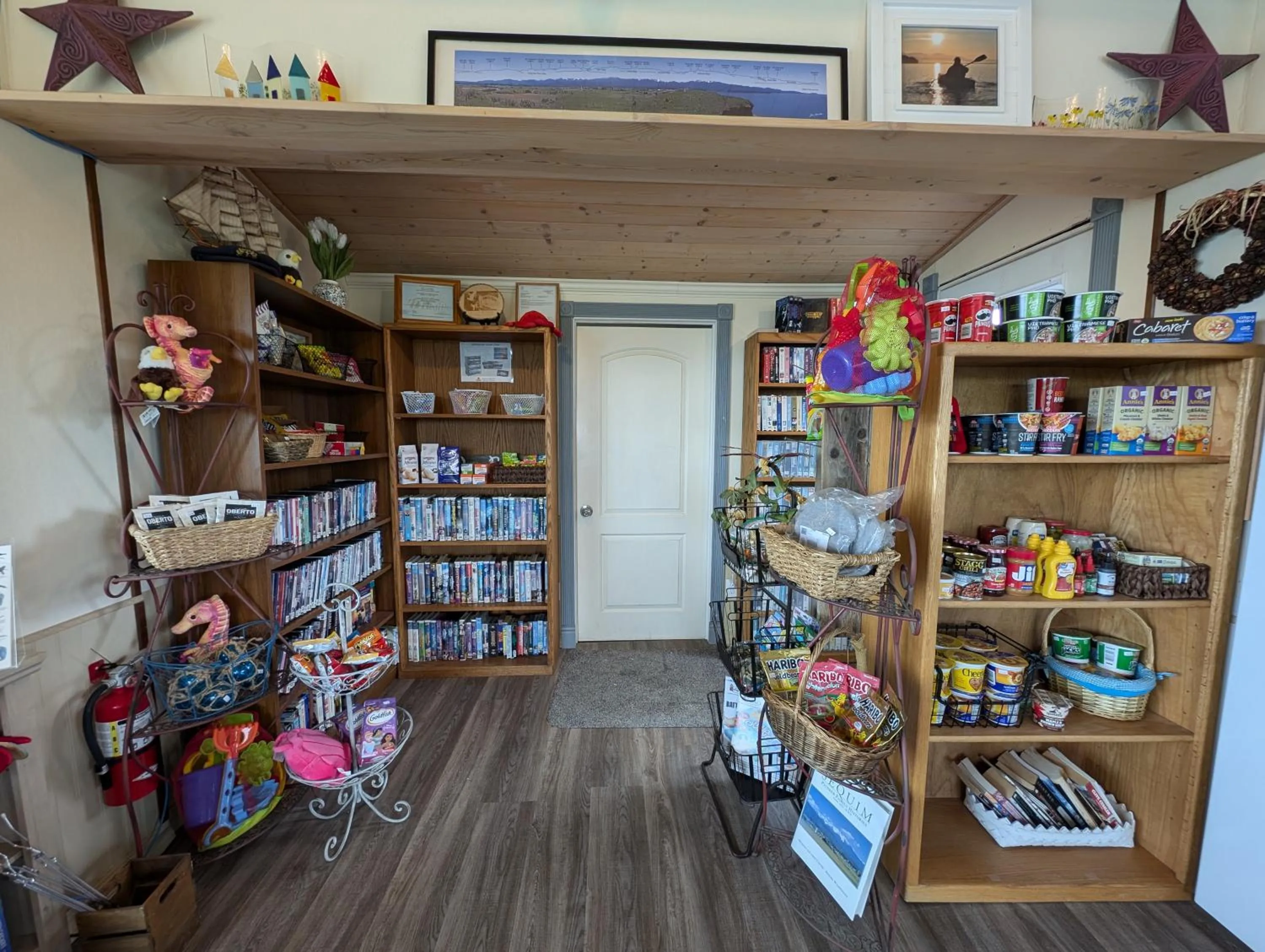 Restaurant/places to eat in Juan de Fuca Waterfront Hotel & Cottages