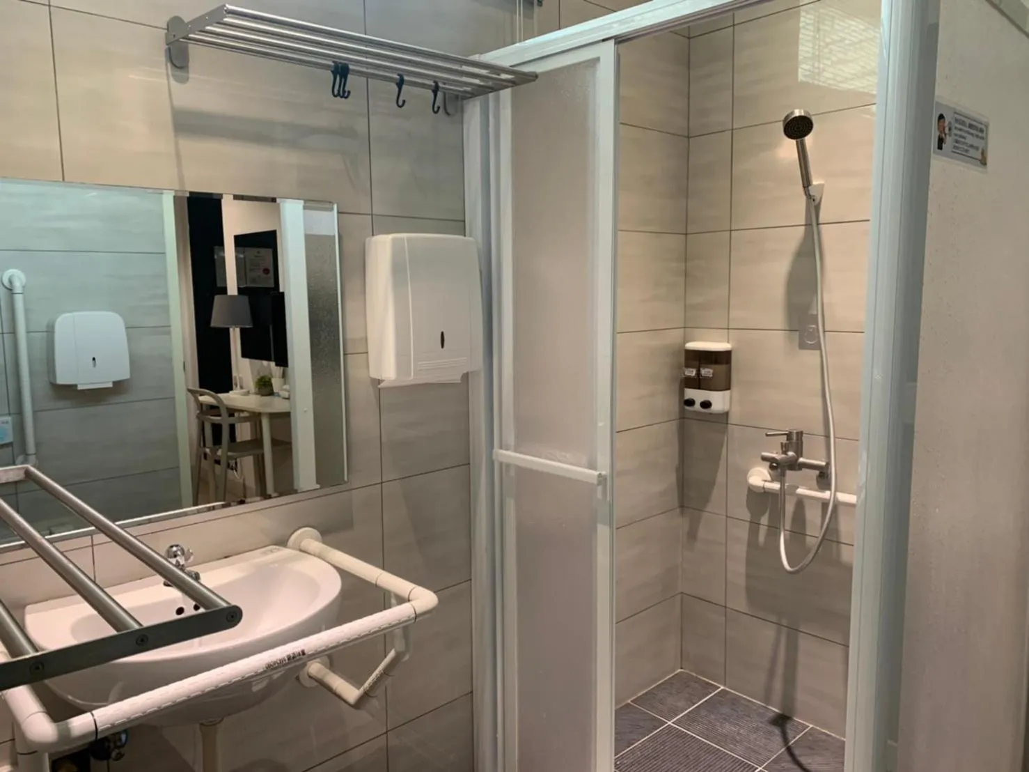 Bathroom in Bluewater Hotel Xpark Gloria Outlets Taoyuan Baseball Stadium