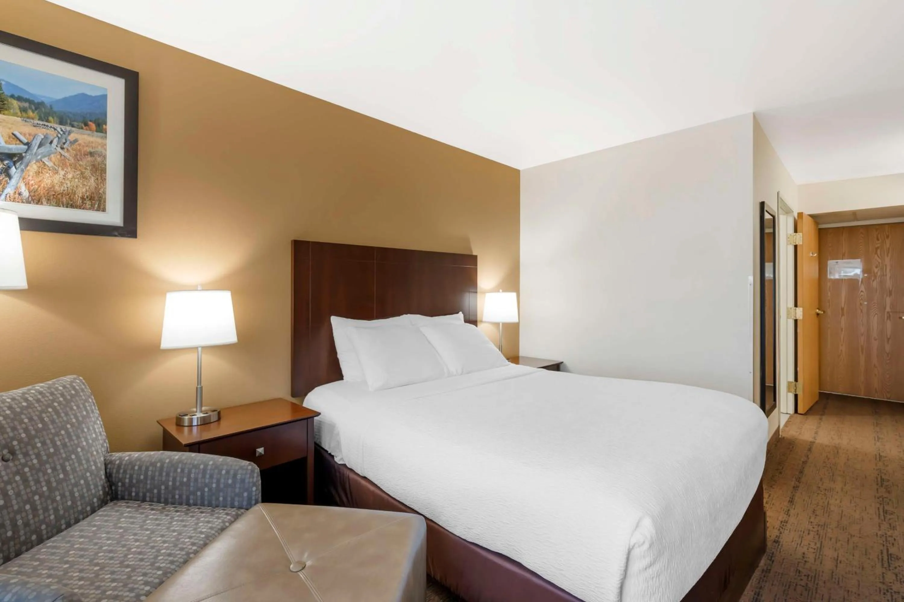 Bedroom, Bed in Best Western Yellowstone Crossing