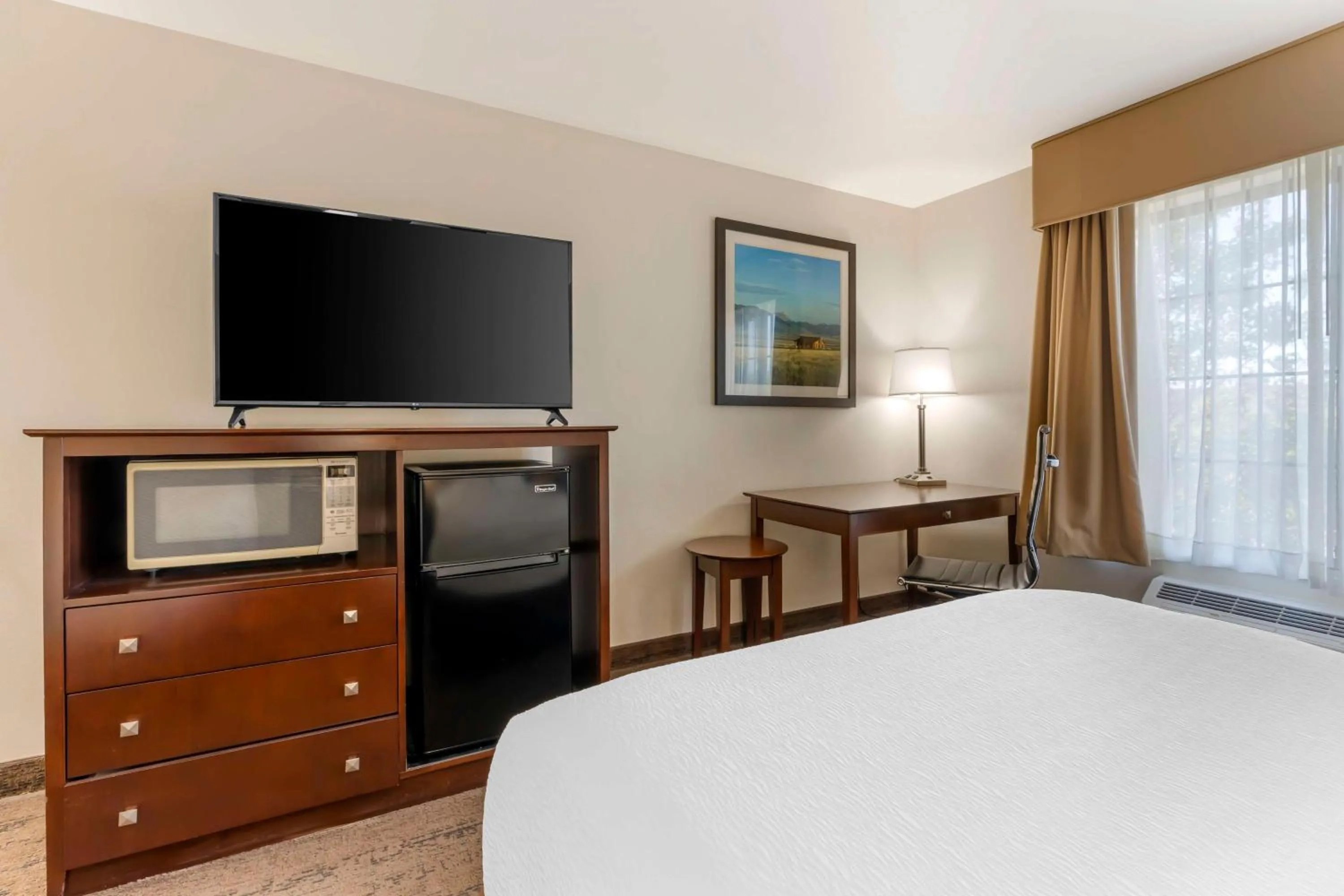 Bedroom, Bed in Best Western Yellowstone Crossing