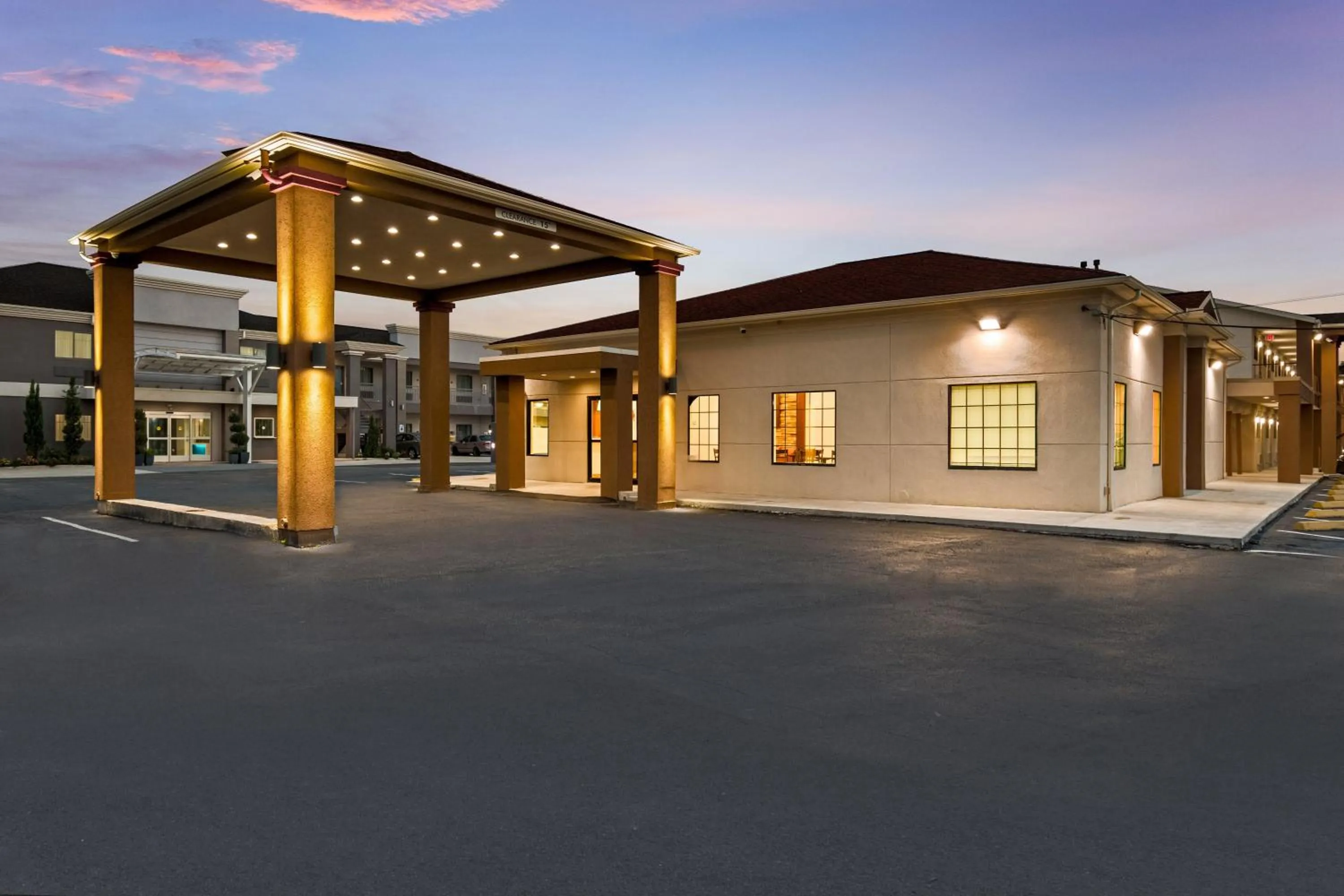 Property building in Red Roof Inn Houston – Spring North