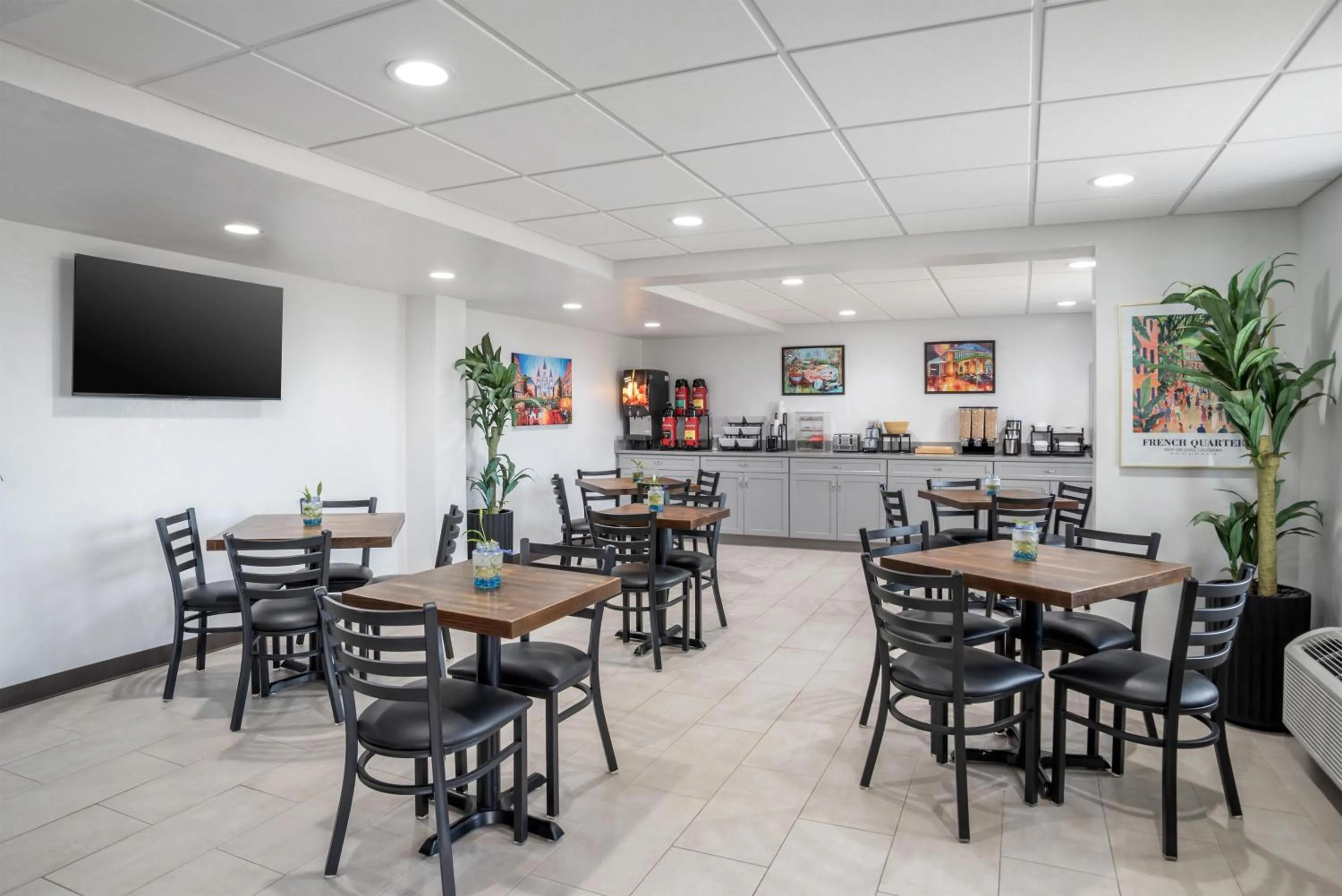 Restaurant/places to eat in SureStay Studio by Best Western Gonzales