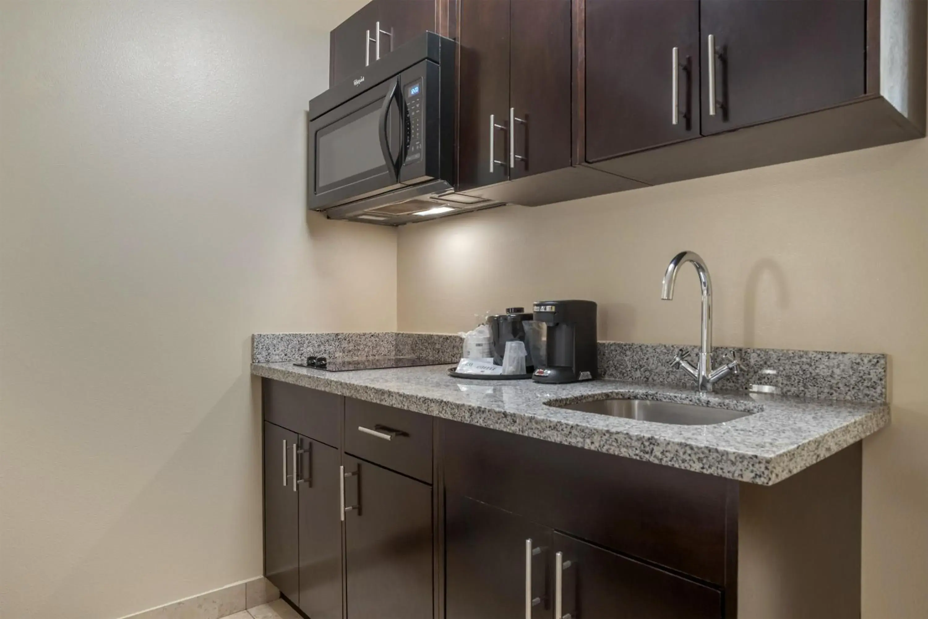 Queen Room with Two Queen Beds, Bath Tub and Kitchenette - Disability/Non-Smoking in SureStay Studio by Best Western Gonzales Queen Room with Two Queen Beds, Bath Tub and Kitchenette - Disability/Non-Smoking in SureStay Studio by Best Western Gonzales