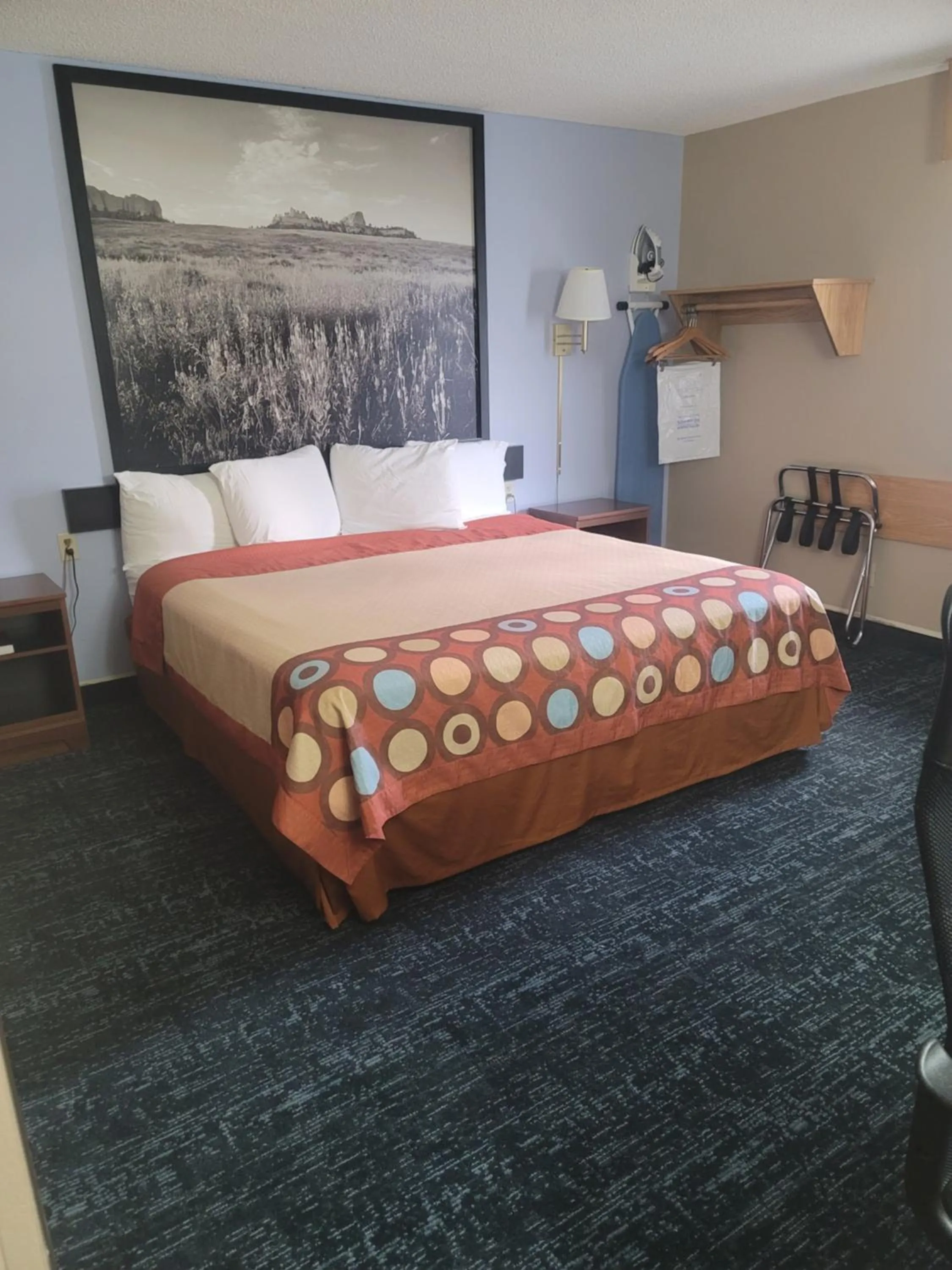Bed in Super 8 by Wyndham Valentine NE