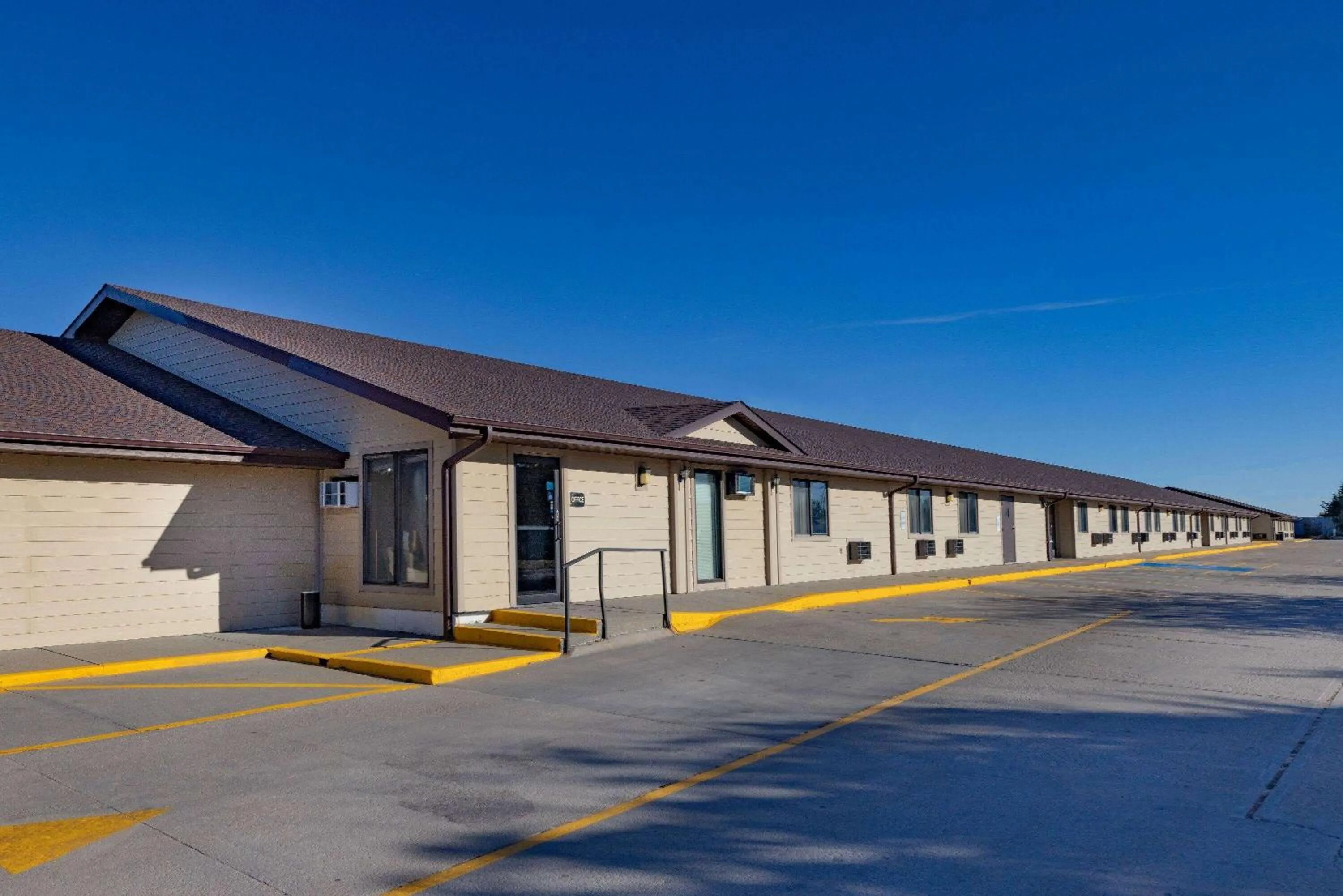 Property building in Super 8 by Wyndham Valentine NE