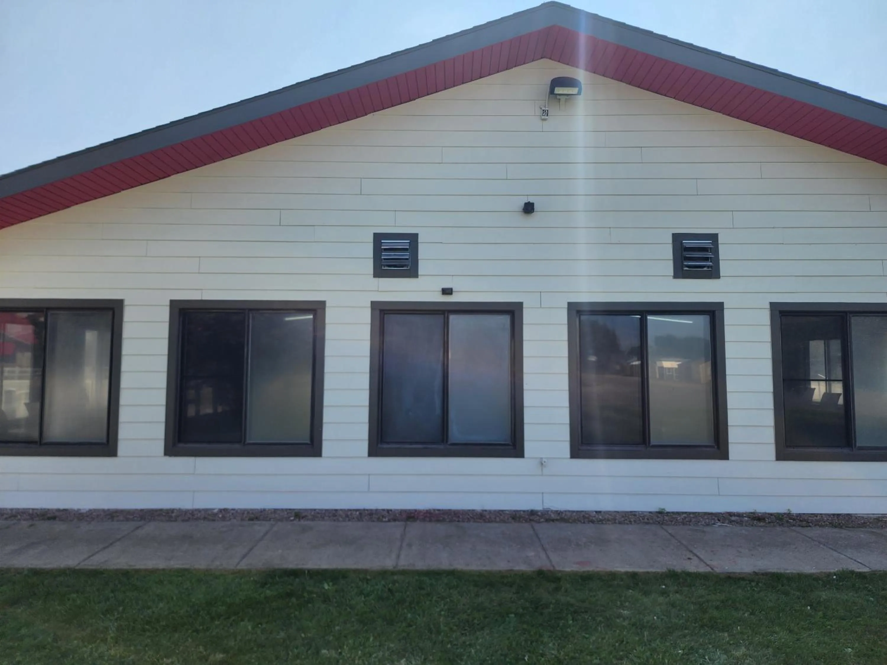 Property building in Super 8 by Wyndham Valentine NE