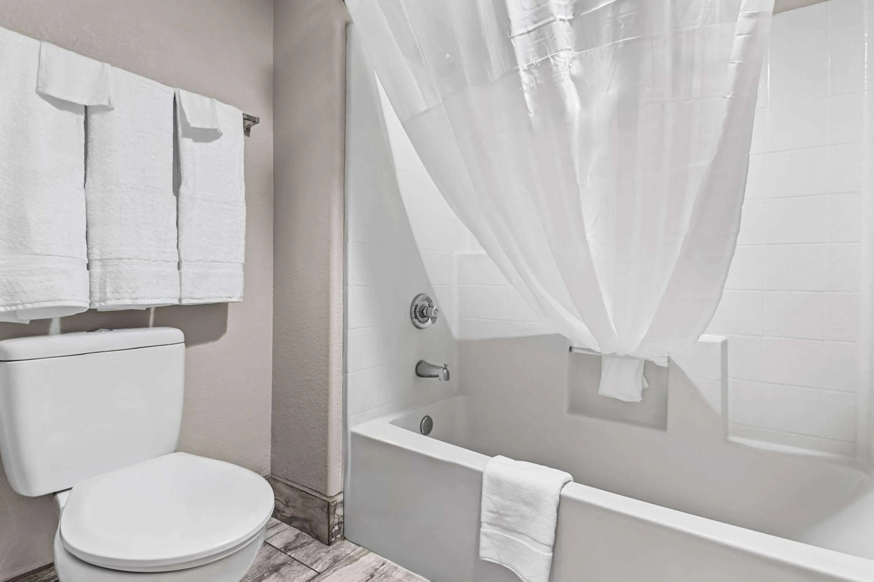 King Room - Smoking  in Days Inn by Wyndham Buckeye