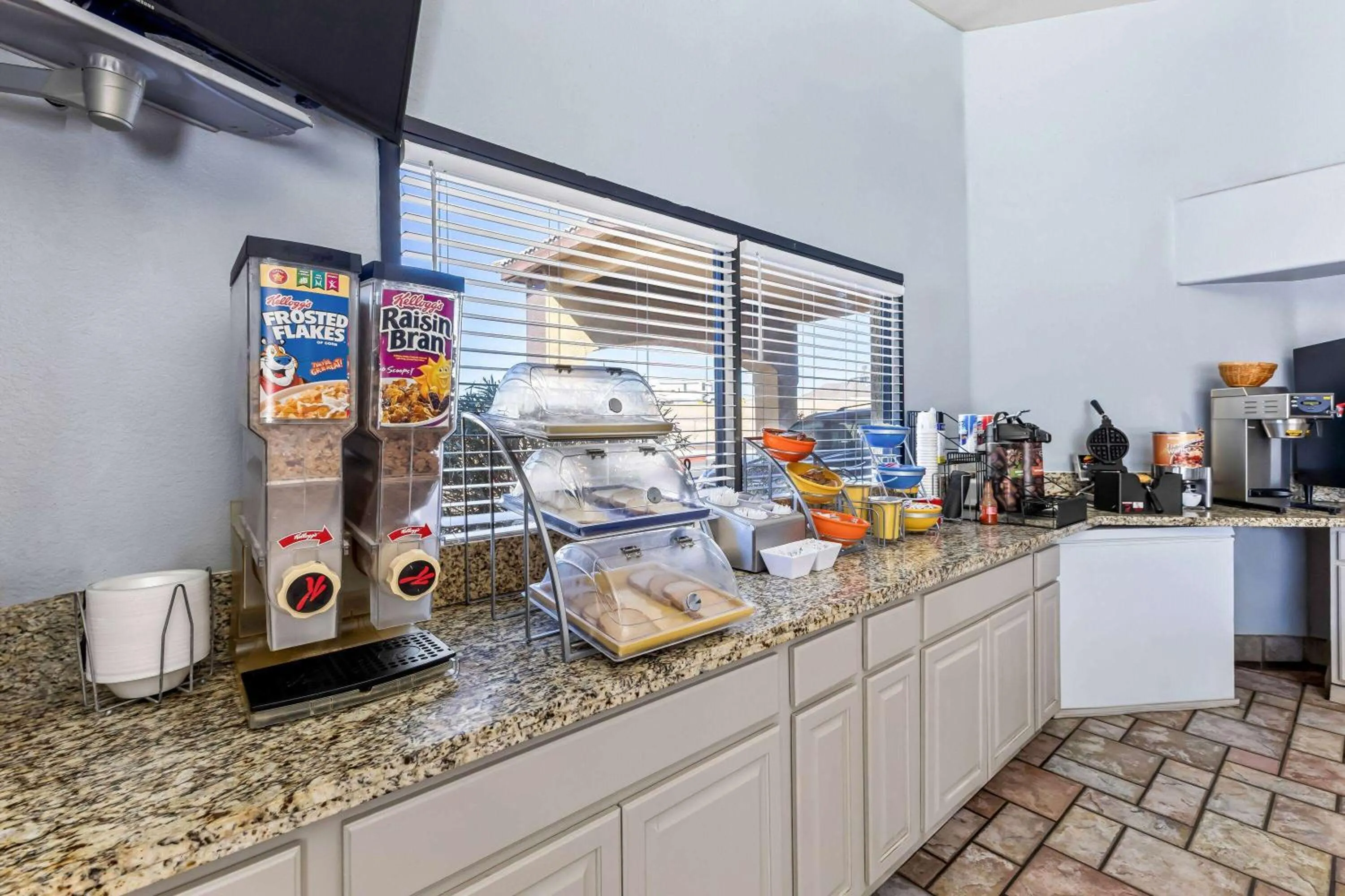 Restaurant/places to eat in Days Inn by Wyndham Buckeye