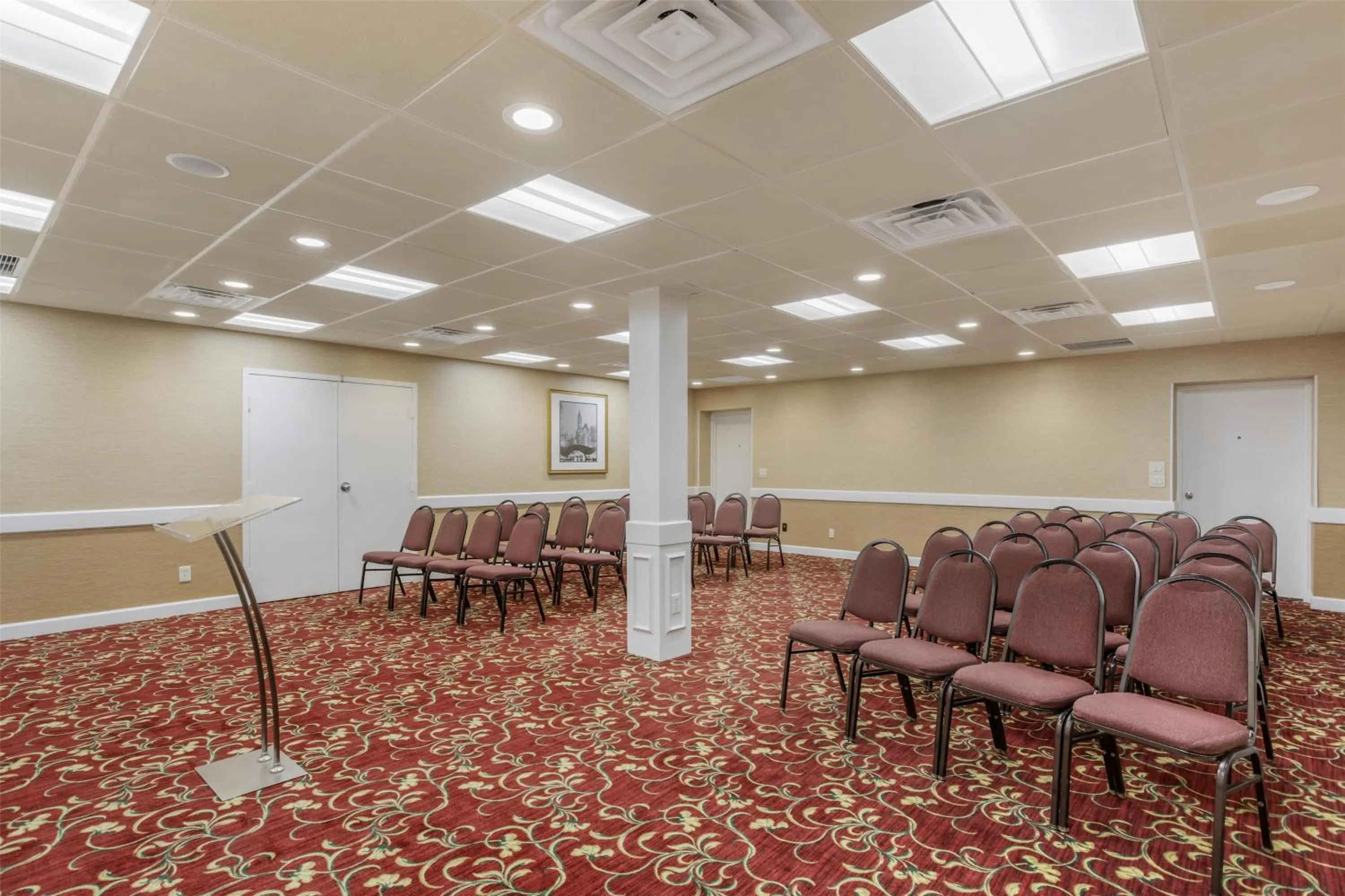 Meeting/conference room in Best Western PLUS Morristown Inn-Florham Park