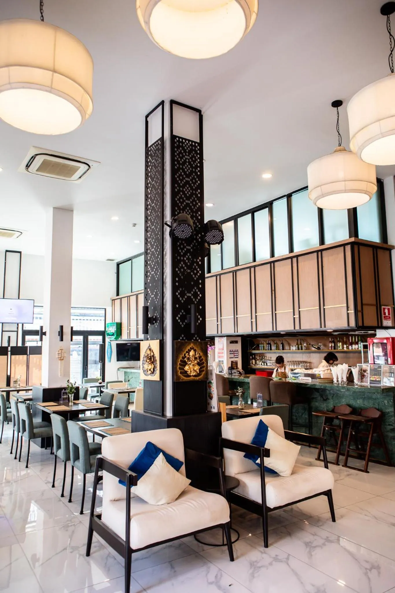 Restaurant/places to eat in The Experience Walking Street Chiang Mai