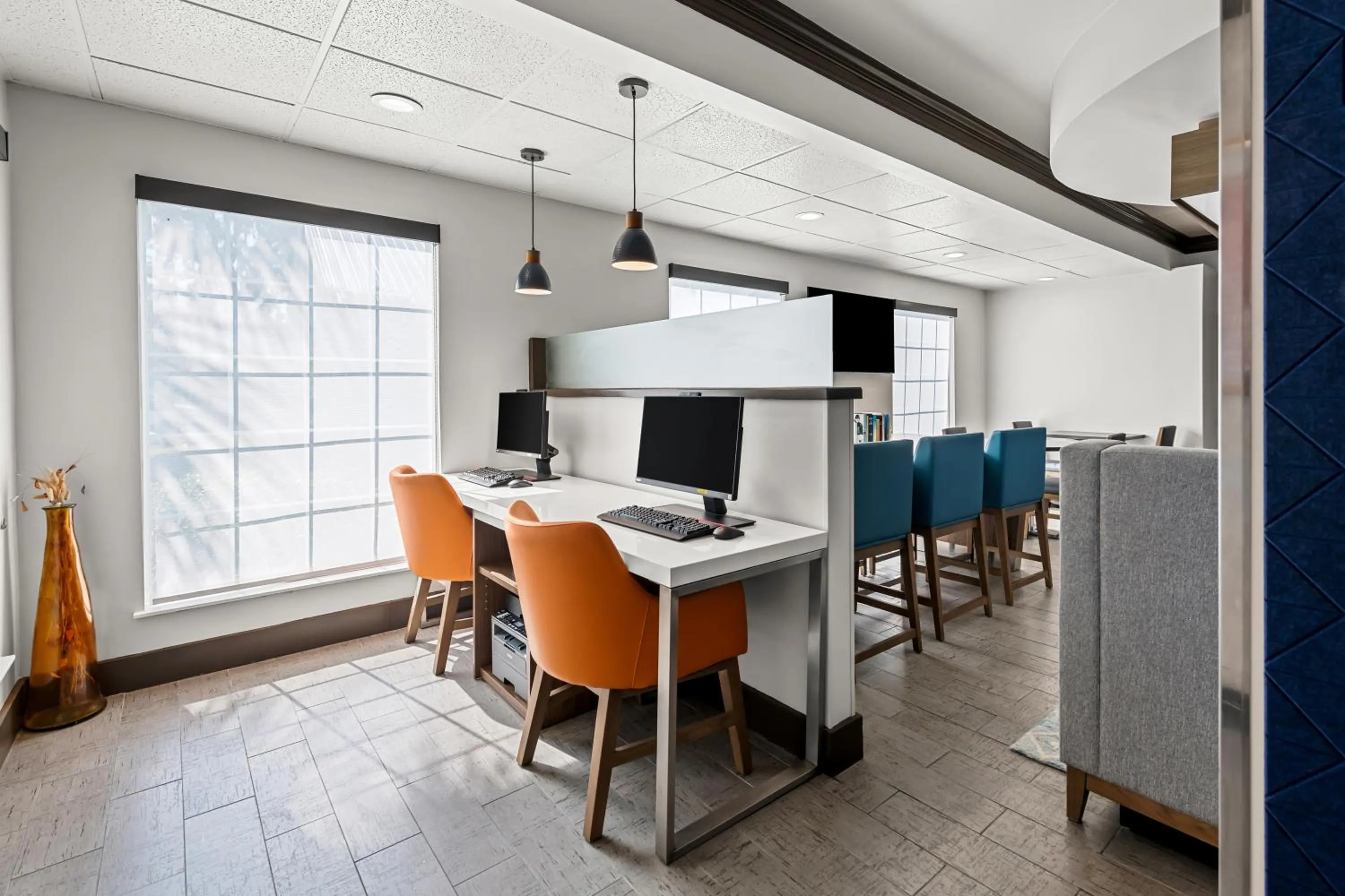 Property building in Holiday Inn Express Saint Simons Island by IHG