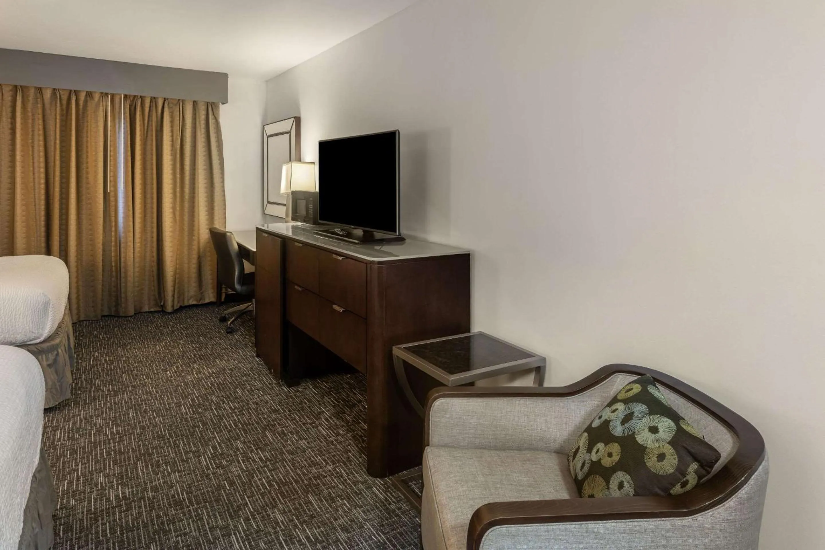 Bedroom in Quality Inn & Suites Caribou