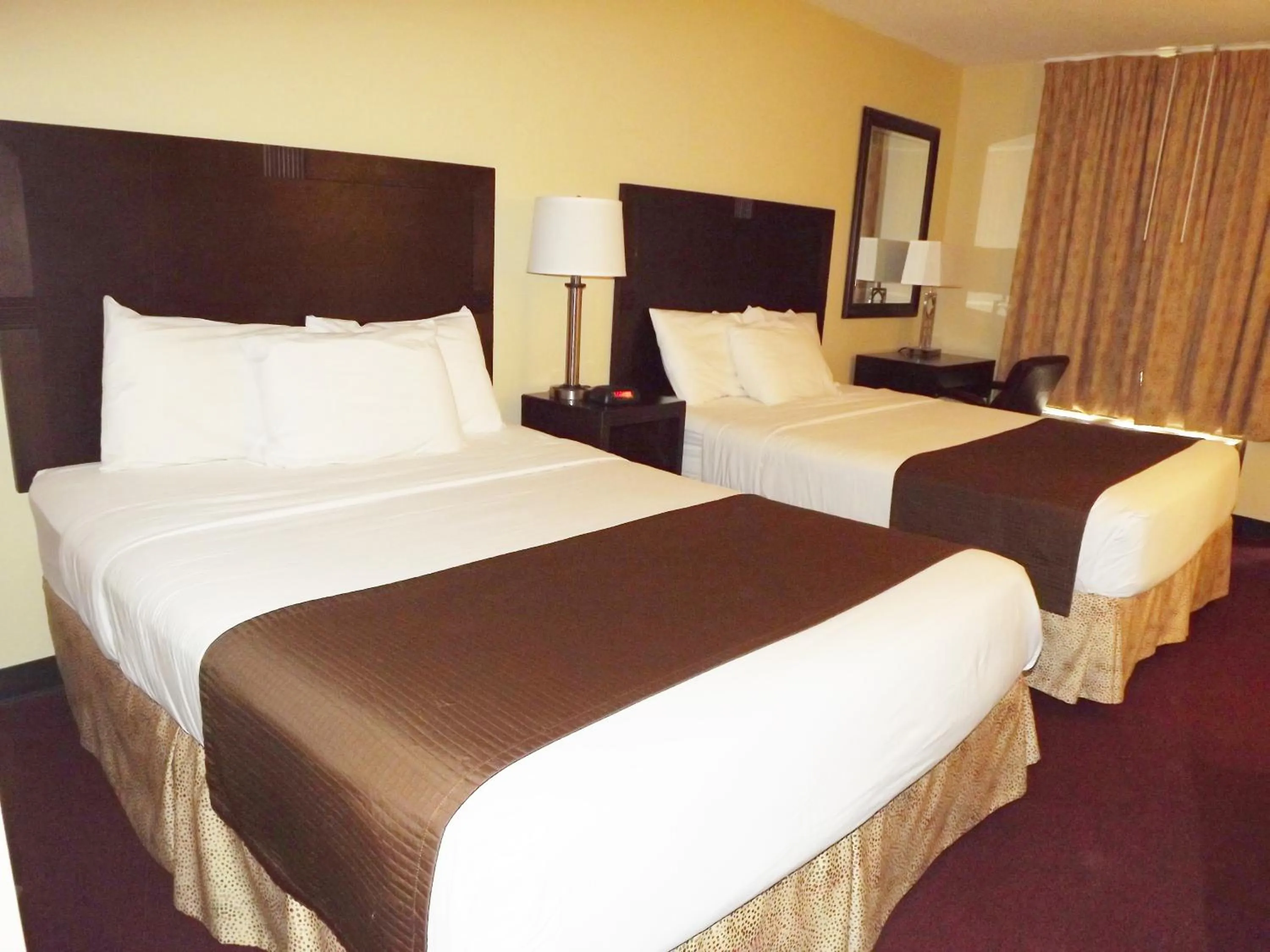 Bed in River Edge Inn