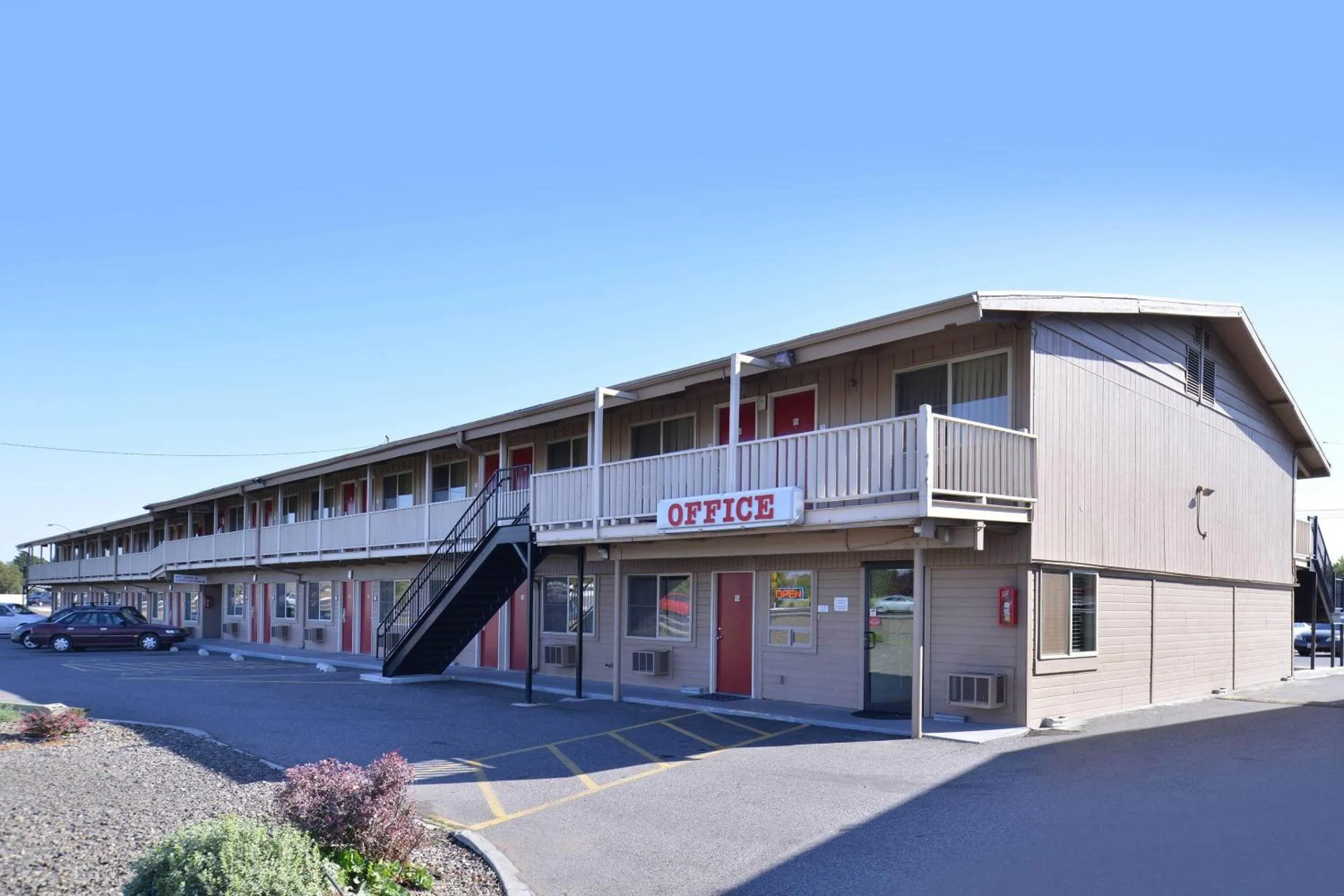 Property building in Econo Lodge Kennewick Tri-Cities