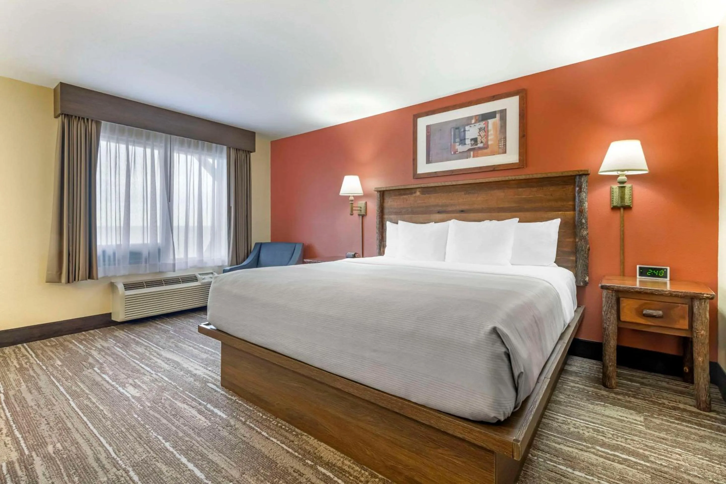 Bedroom, Bed in Quality Inn Ashland - Lake Superior