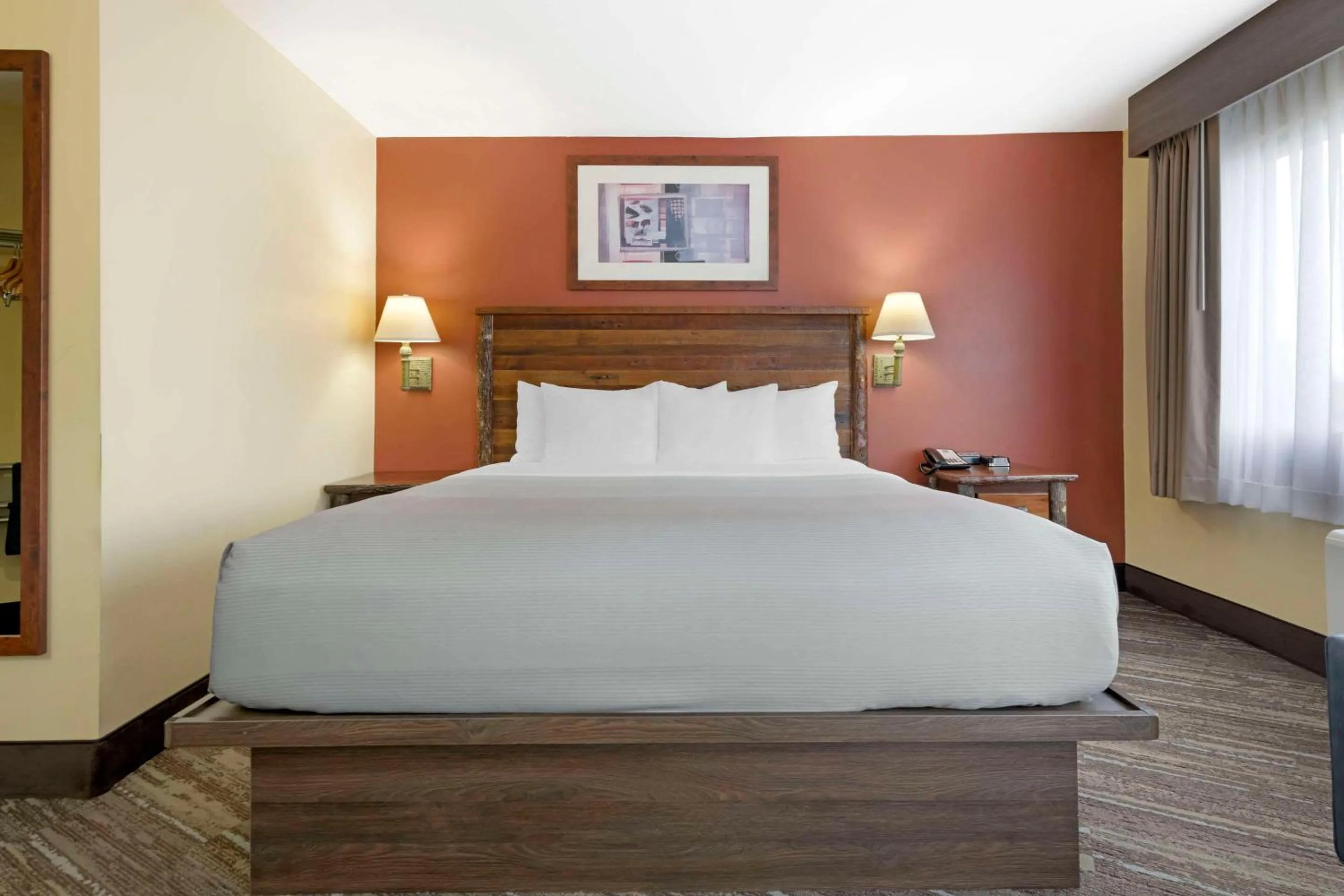 Bedroom, Bed in Quality Inn Ashland - Lake Superior