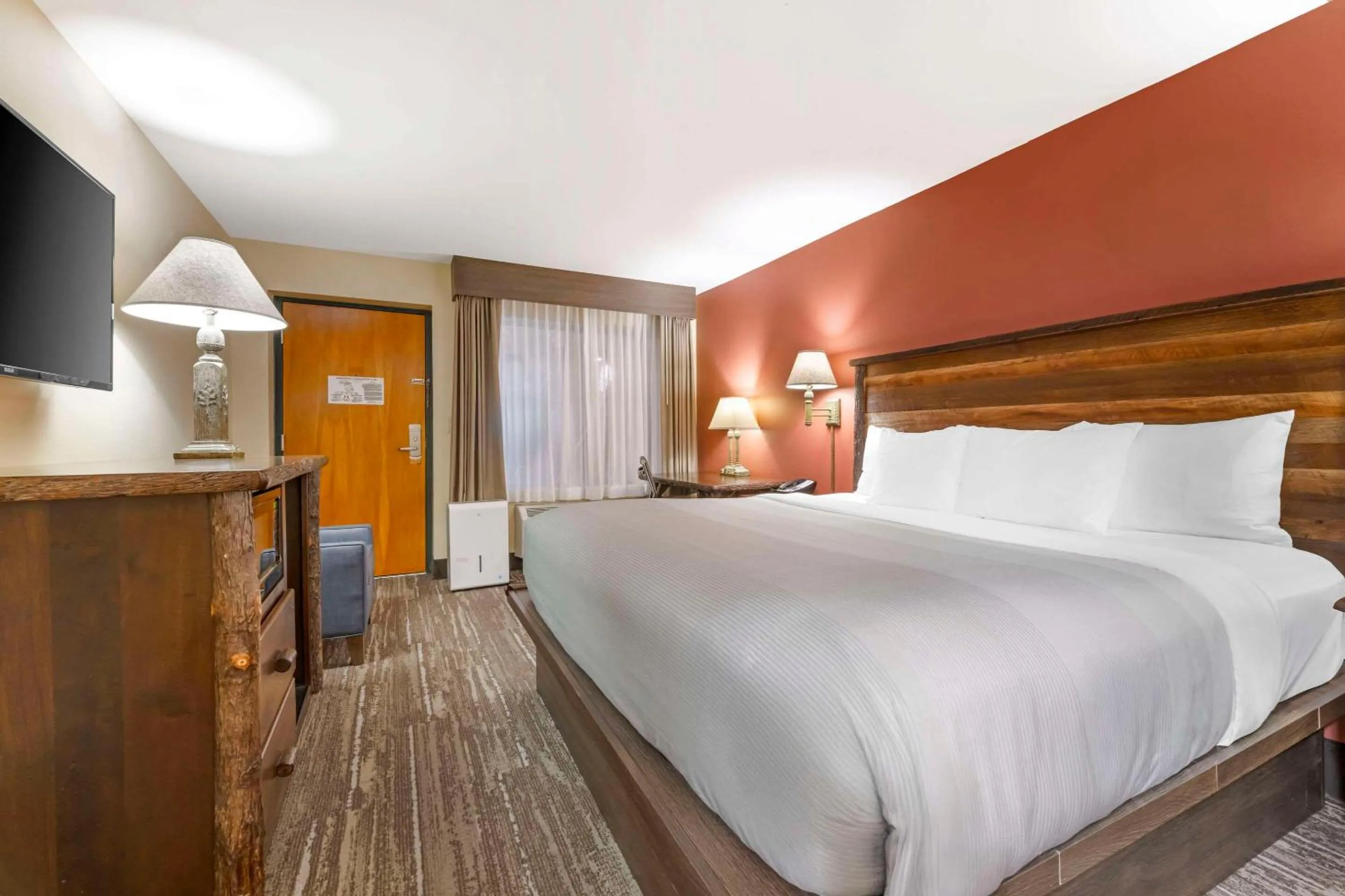 Bedroom, Bed in Quality Inn Ashland - Lake Superior