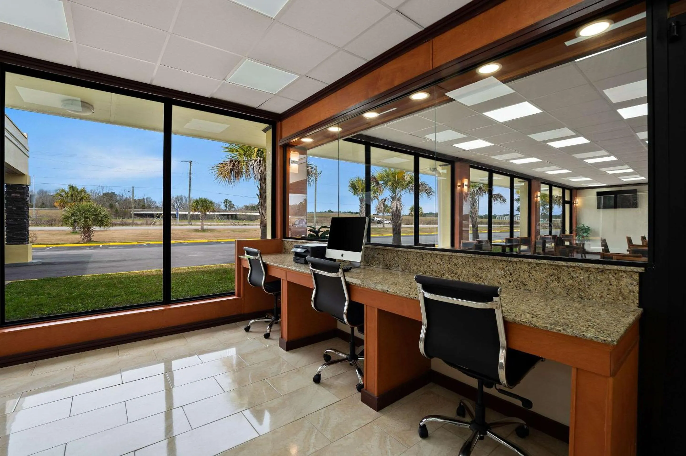 Business facilities in Econo Lodge Yemassee