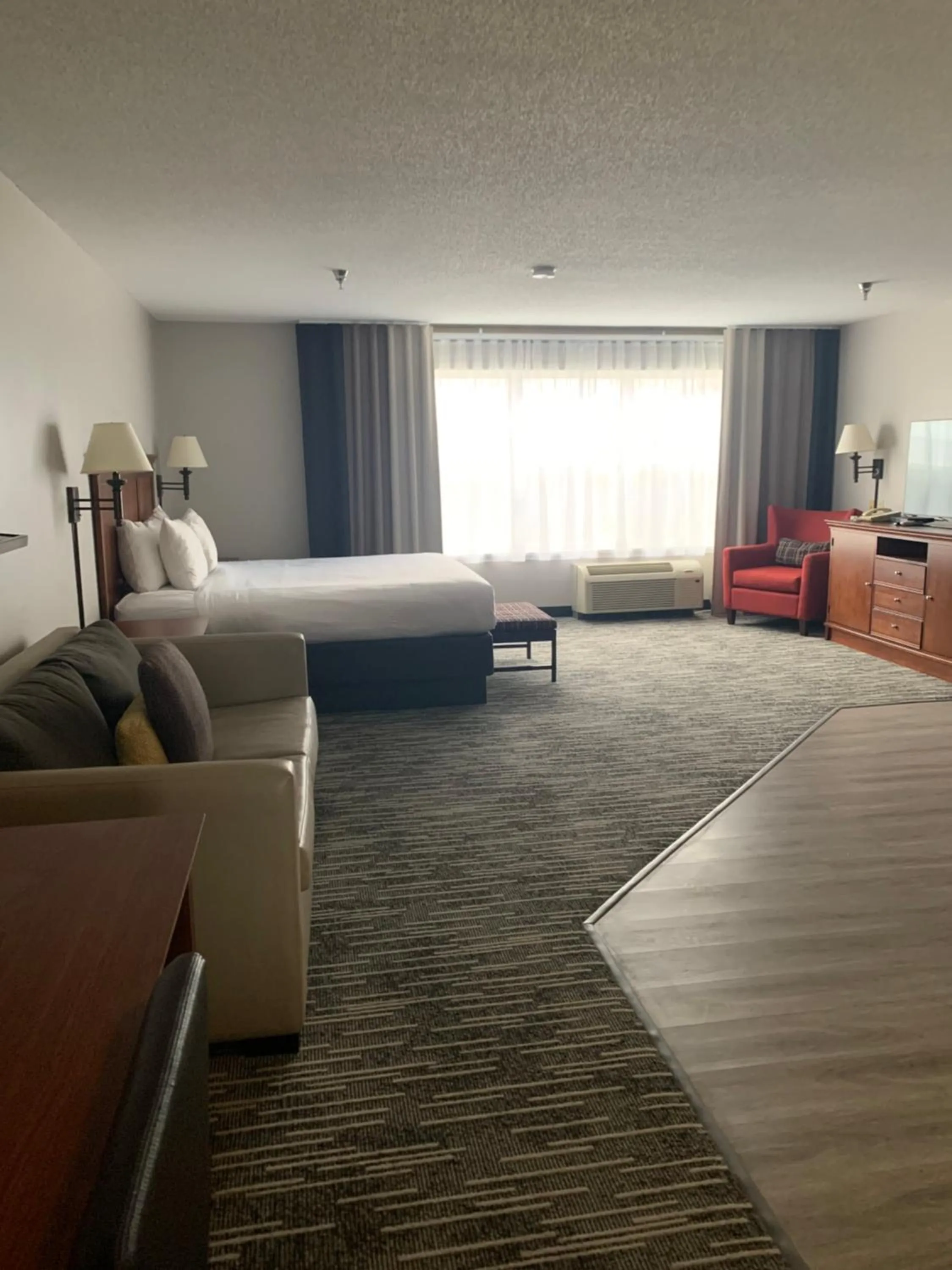 Bed in Best Western Harmony Inn Fort Dodge Iowa