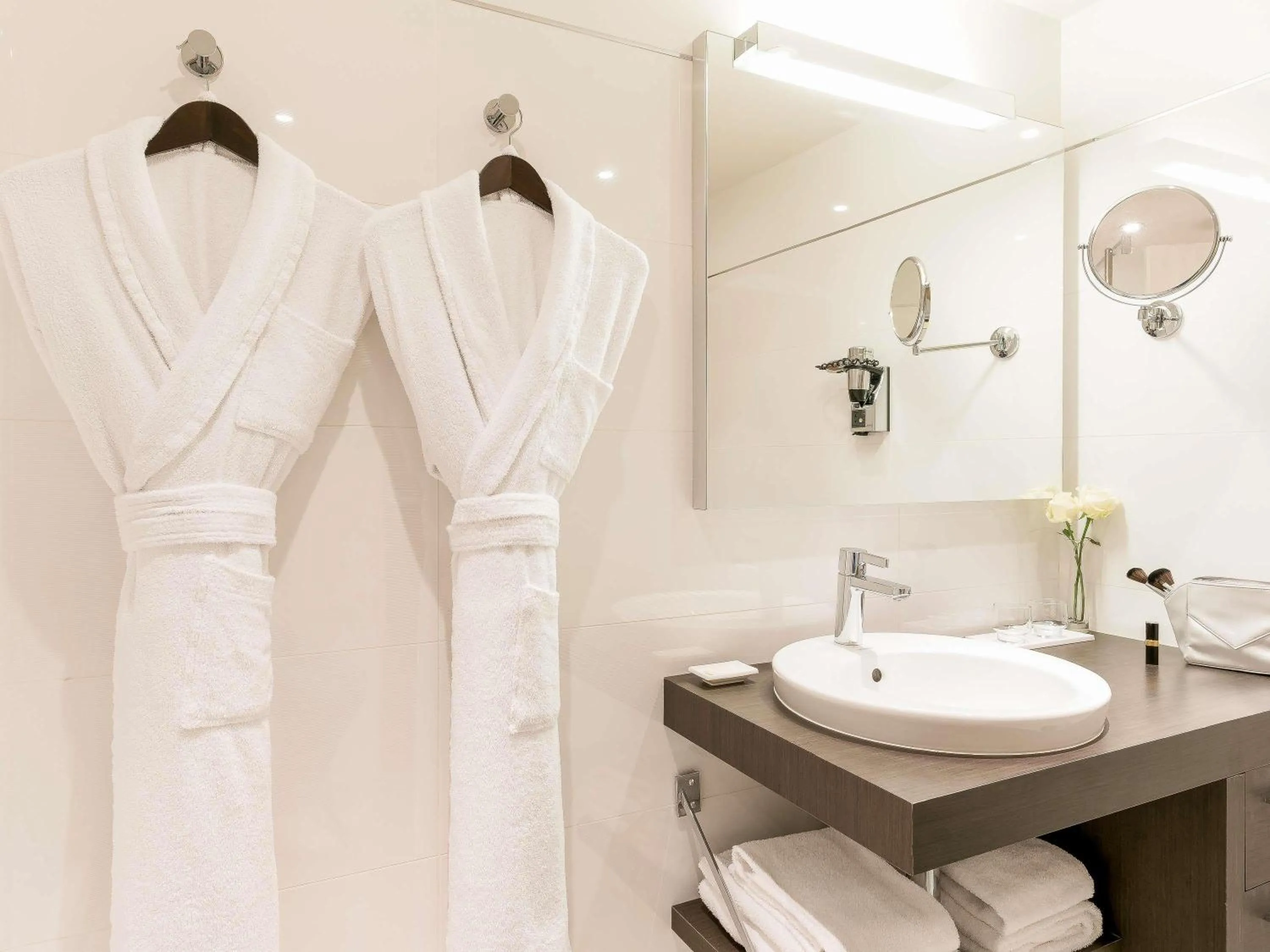 Photo of the whole room in Croisette Beach Hotel Cannes - MGallery Collection