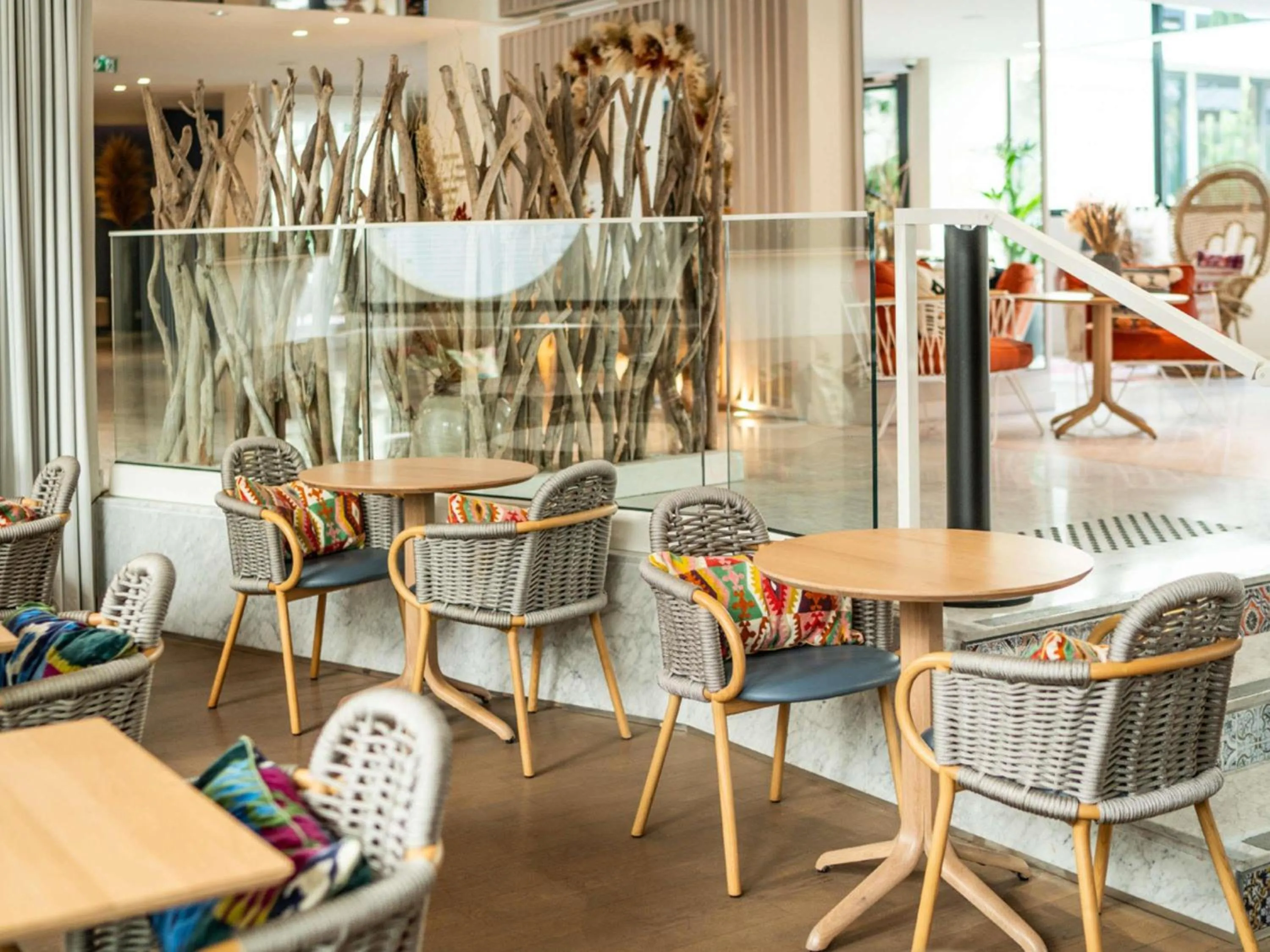 Restaurant/places to eat in Croisette Beach Hotel Cannes - MGallery Collection